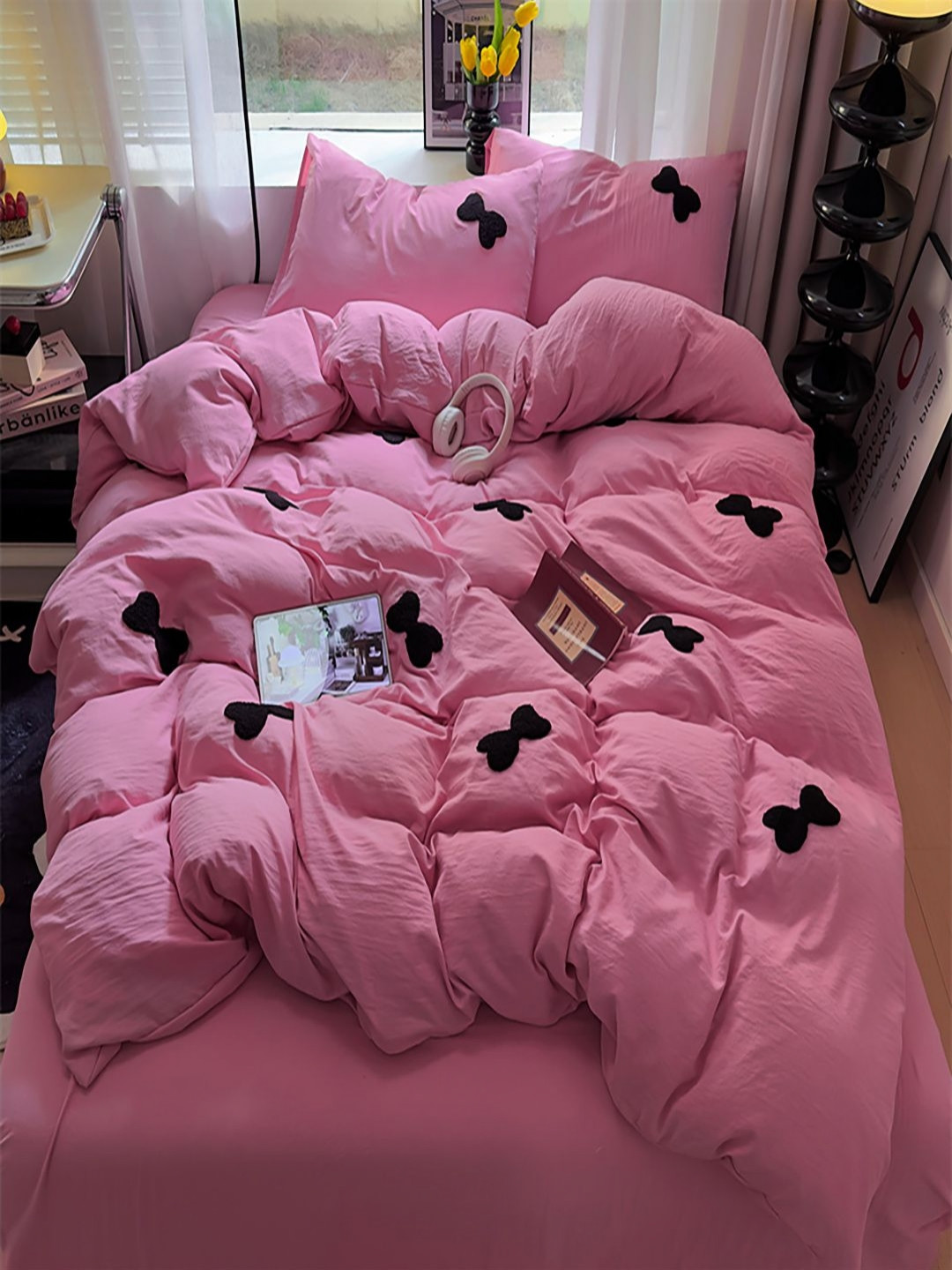 JC HOME Pink & Black 4 Pieces Floral Printed Double King Bedding Set