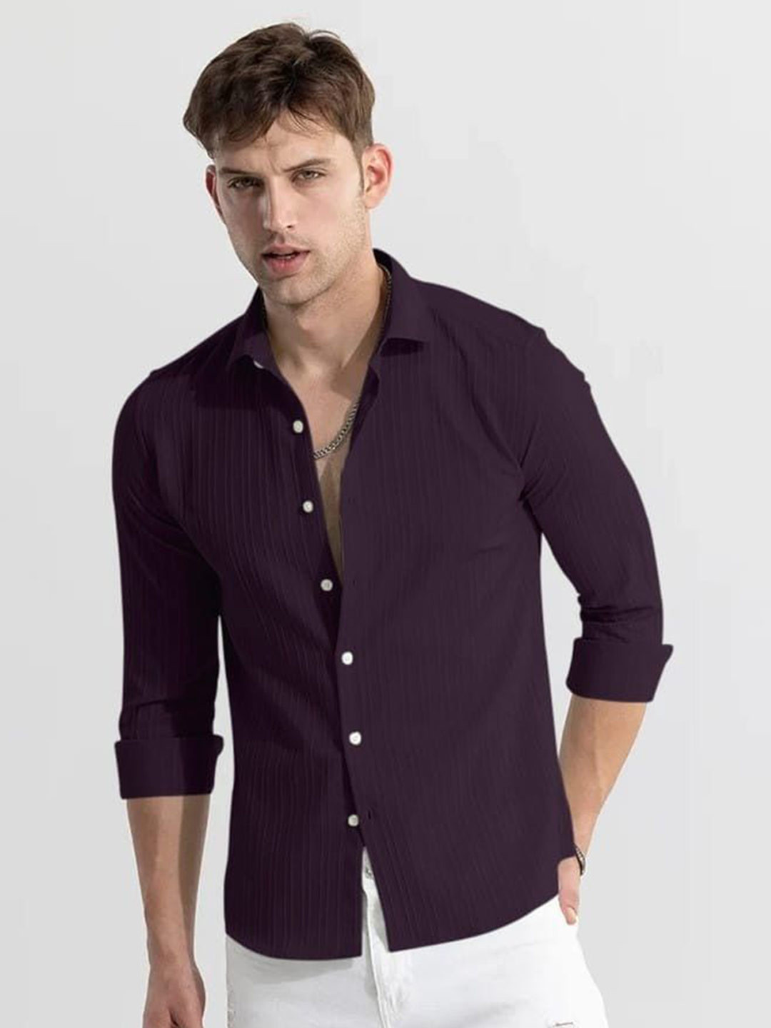 OQUENT Men Standard Fit Solid Spread Collar Casual Shirt