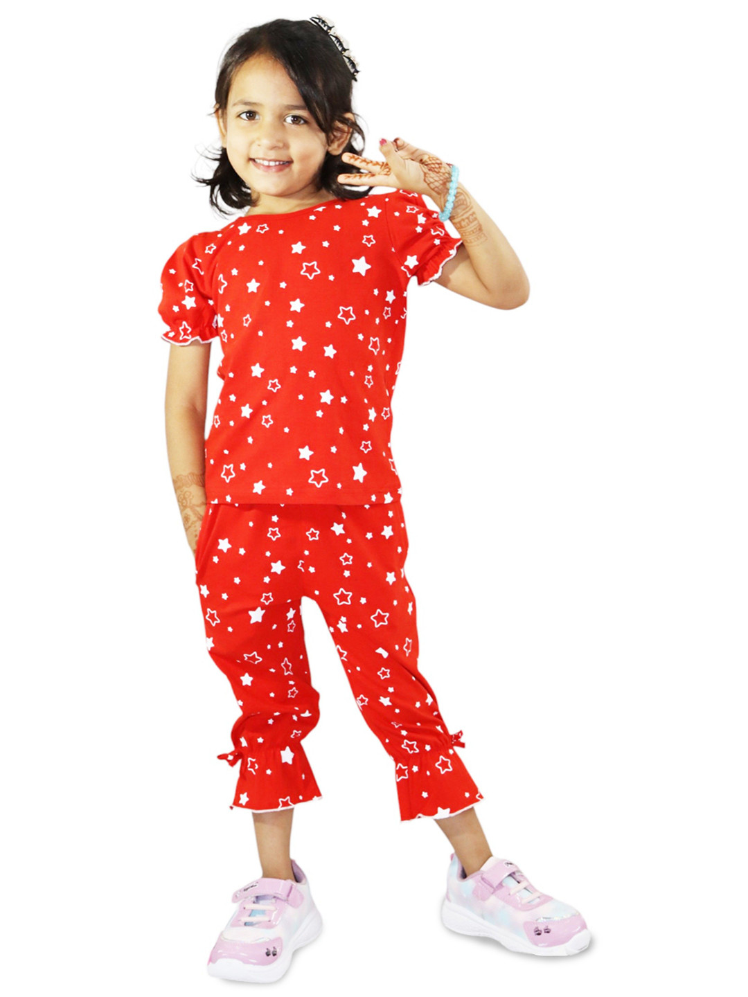Kids Cave Girls Printed T-shirt Clothing Set with Capris