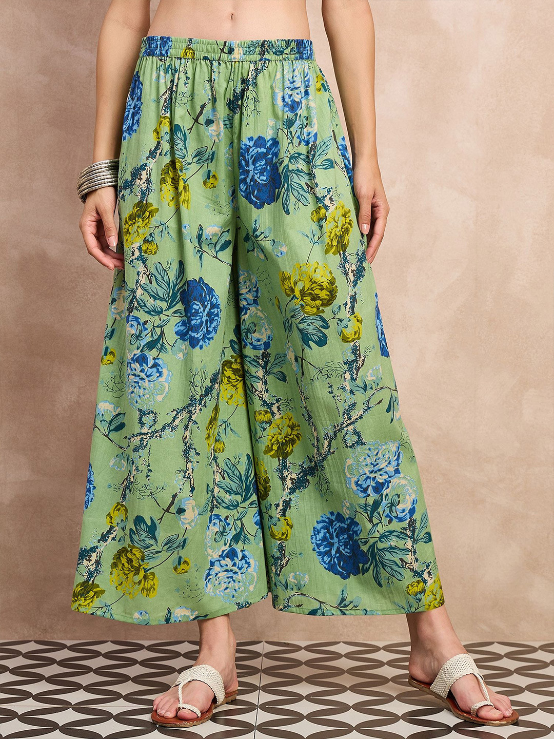 InWeave Women Floral Printed Flared Palazzos