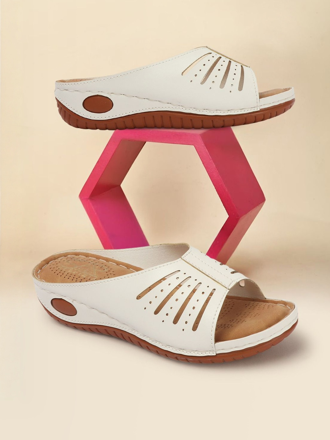 STEPIZIA Women White Comfort Sandals