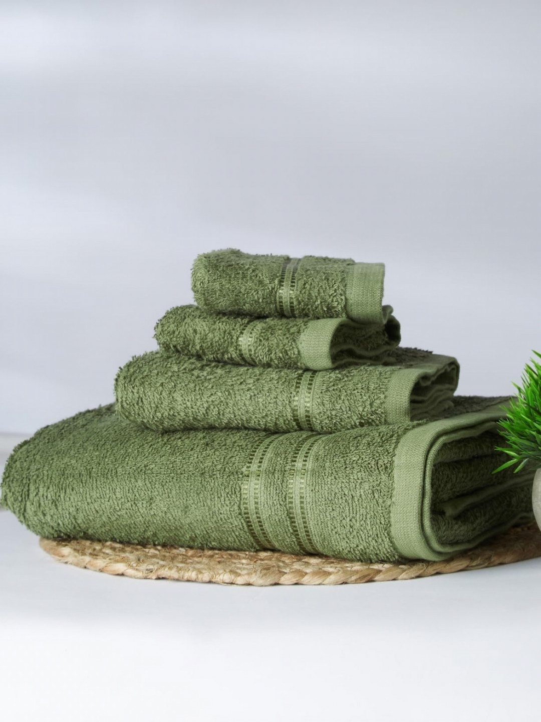 hOuse DECoR Green 4 Piece Cotton 400 GSM Towel Set