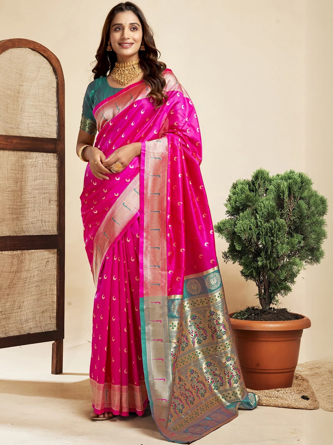 PRIMENIKS Woven Design Paithani Saree With Blouse Piece