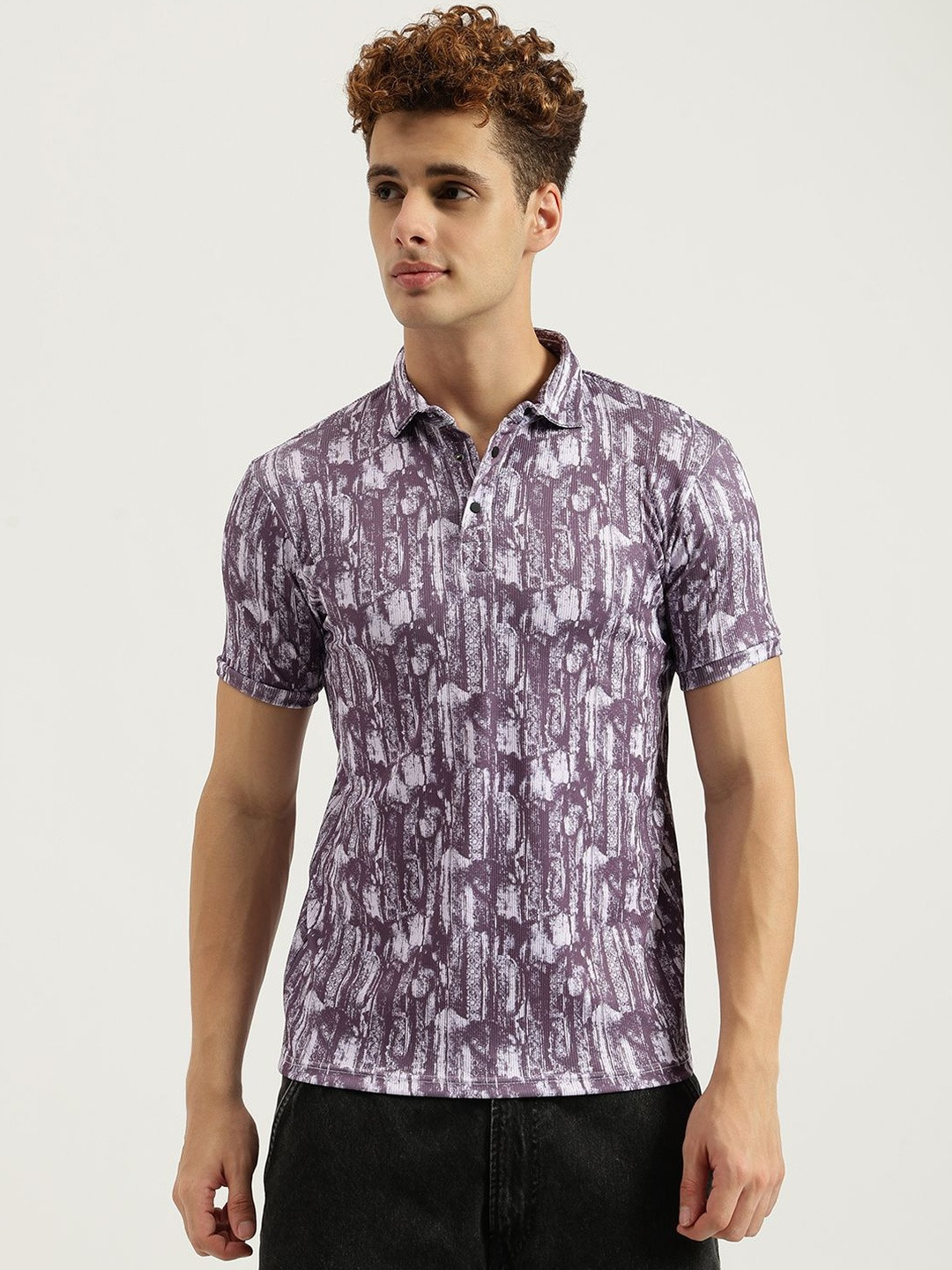 SENJARYA TIMES Men Abstract Polo Collar T-shirt