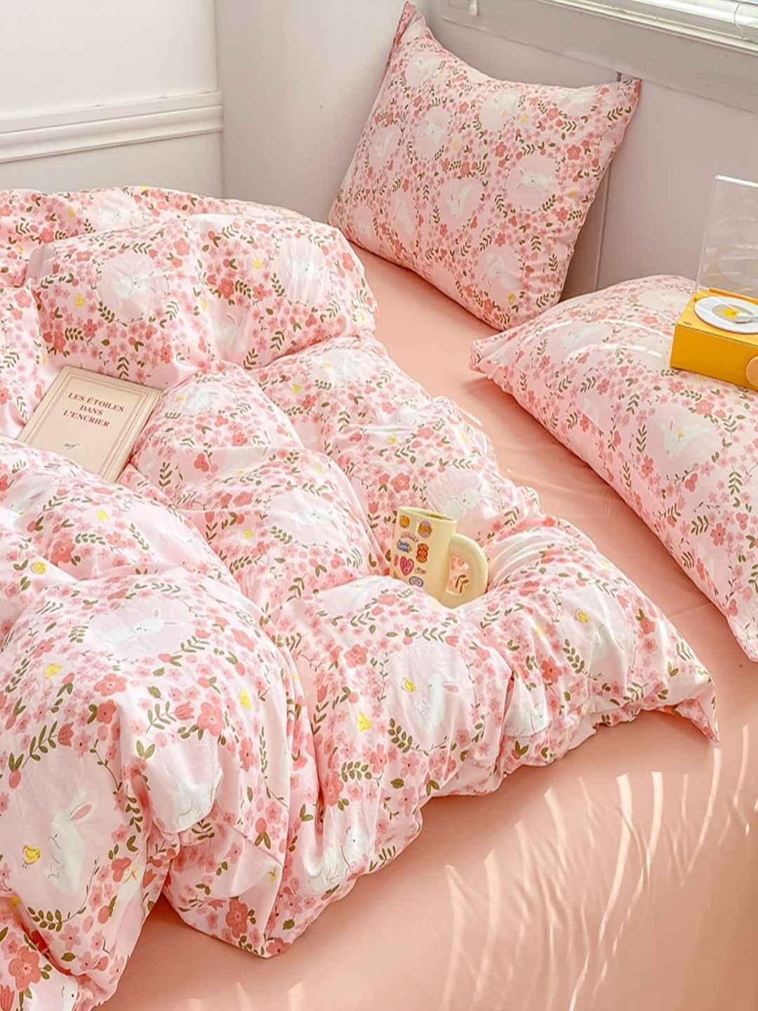 JC HOME Pink & Green 4 Pieces Floral Printed Double King Size Bedding Set With Quilt