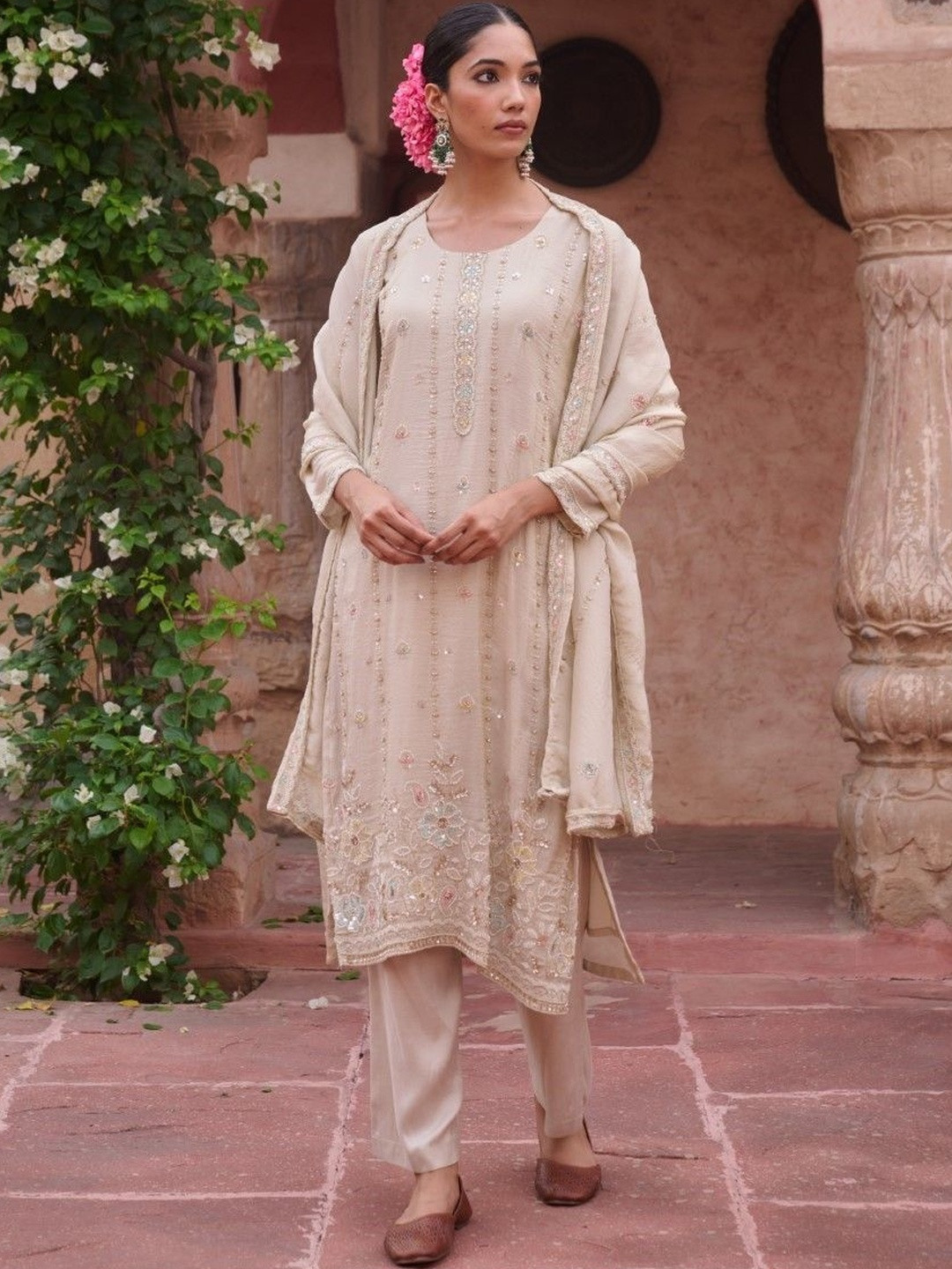 AUTUMN LANE Women Gaurisha Daisy Full Work Premium Suit Set