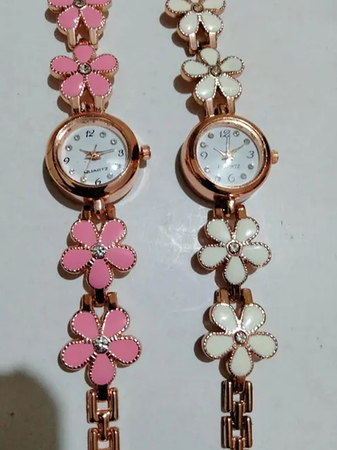 FROZIL Women Pack of 2 Round Dial & Stainless Steel Straps Analogue Watches FL-P-W