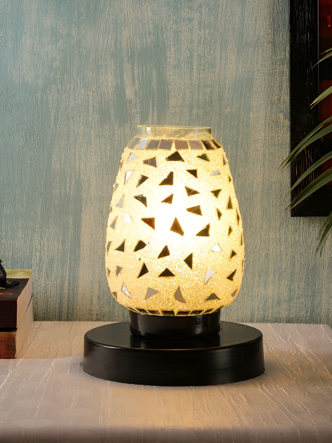 Aura White & Black Textured Glass Table Lamp With Base