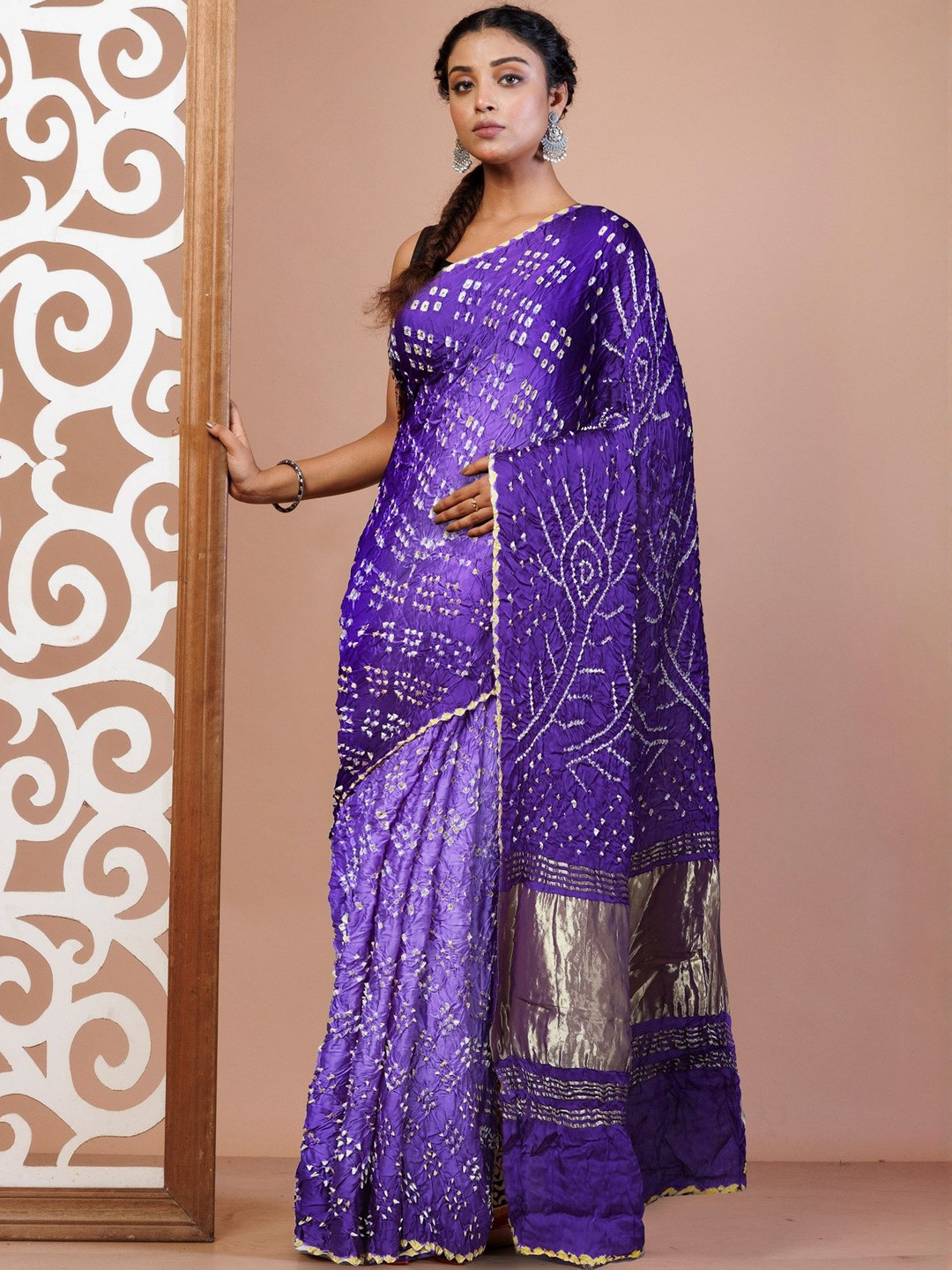 Unnati Silks Bandhani Saree With Unstitched Blouse Piece