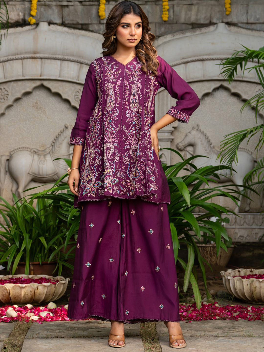 HOUSE OF JAMOTI Avira Paisley Embroidered Panelled Thread Work A-Line Kurti With Palazzos