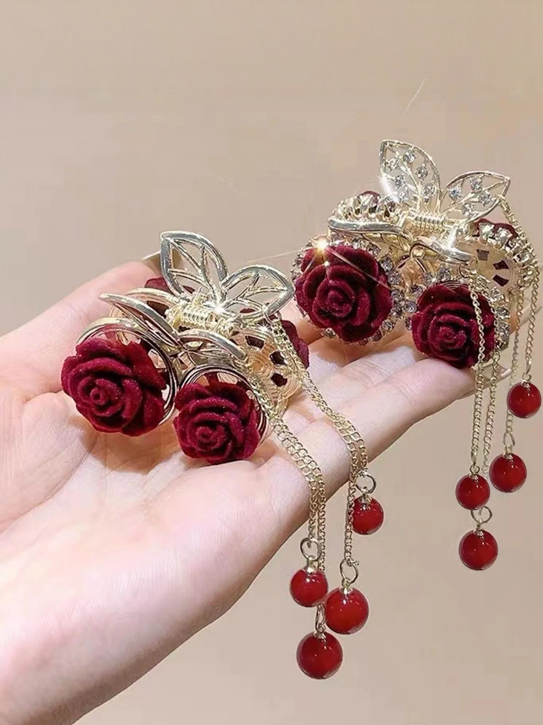 Shivarth 2PC Rose Pearl Tassel Hair Claw