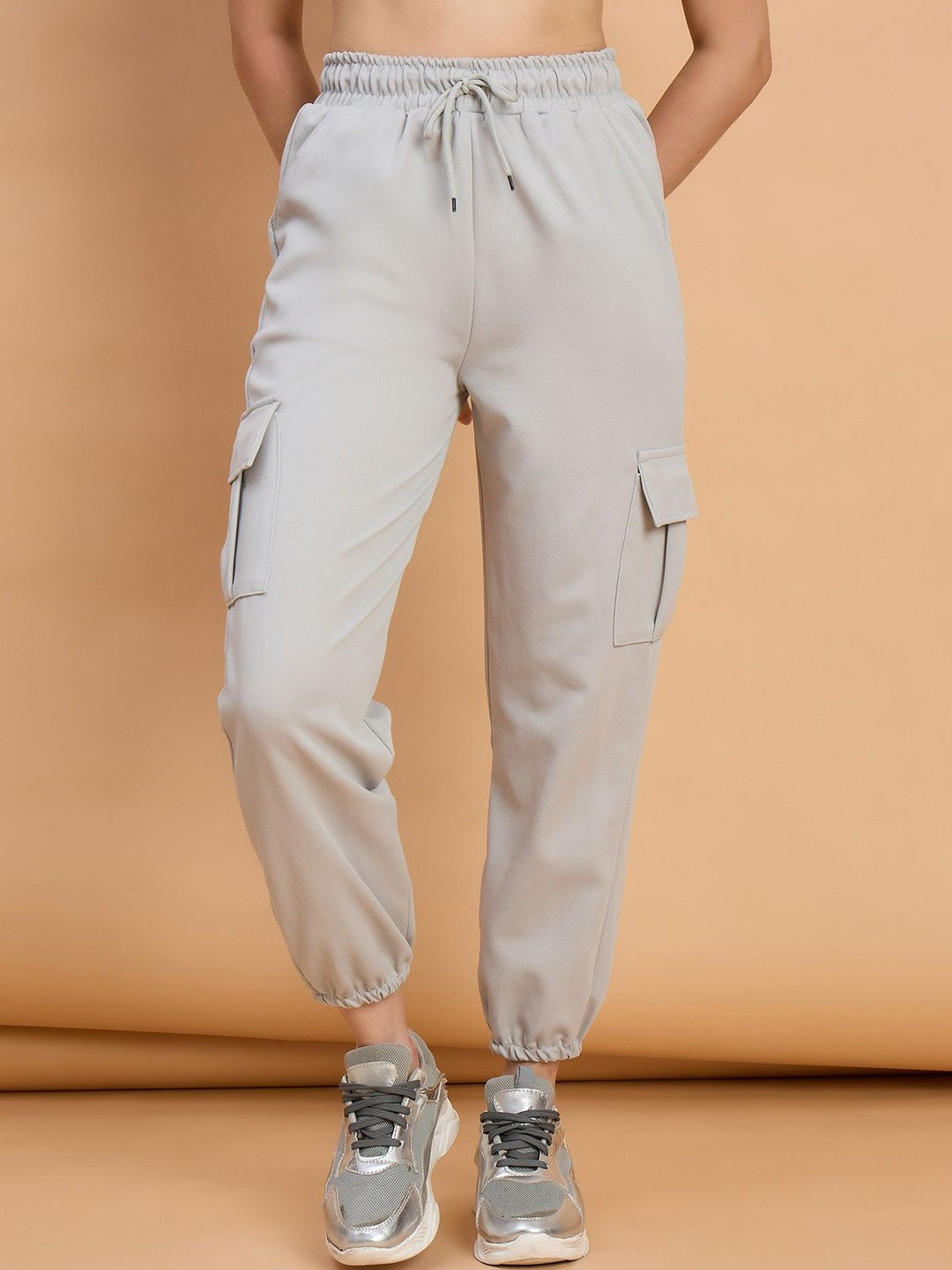 Roadster Women High-Rise Easy Wash Cargos Trousers