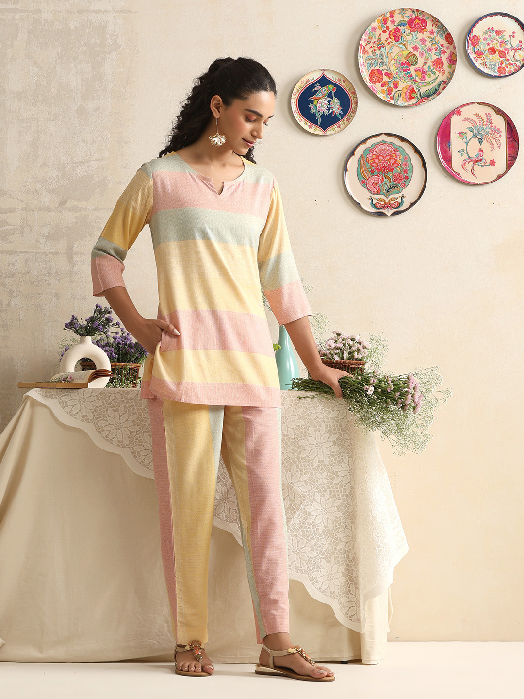 Khushal K Colourblocked Notch Neck Pure Cotton Tunic With Trouser