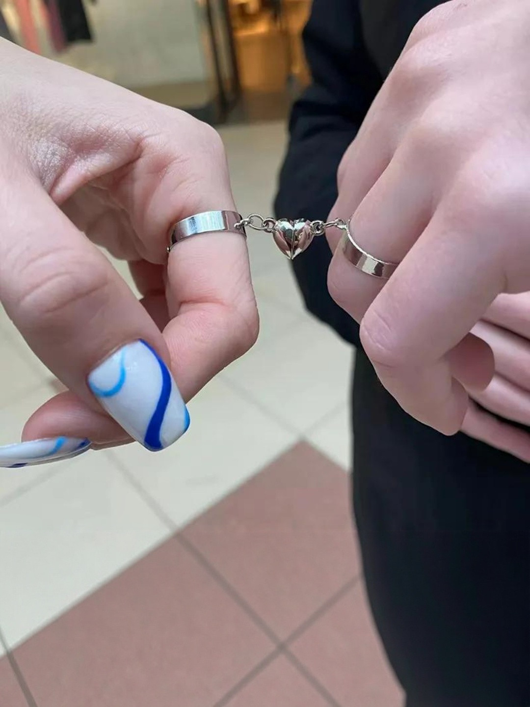 DressBerry Silver Magnetic Heart Matching Couple Rings