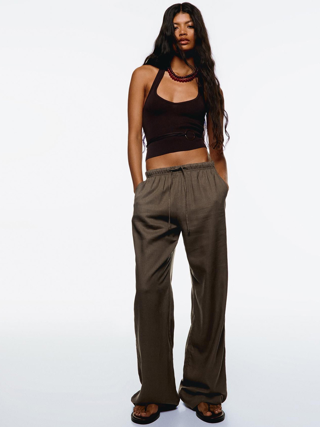 Bershka Linen Blend Trousers With An Elasticated Waistband