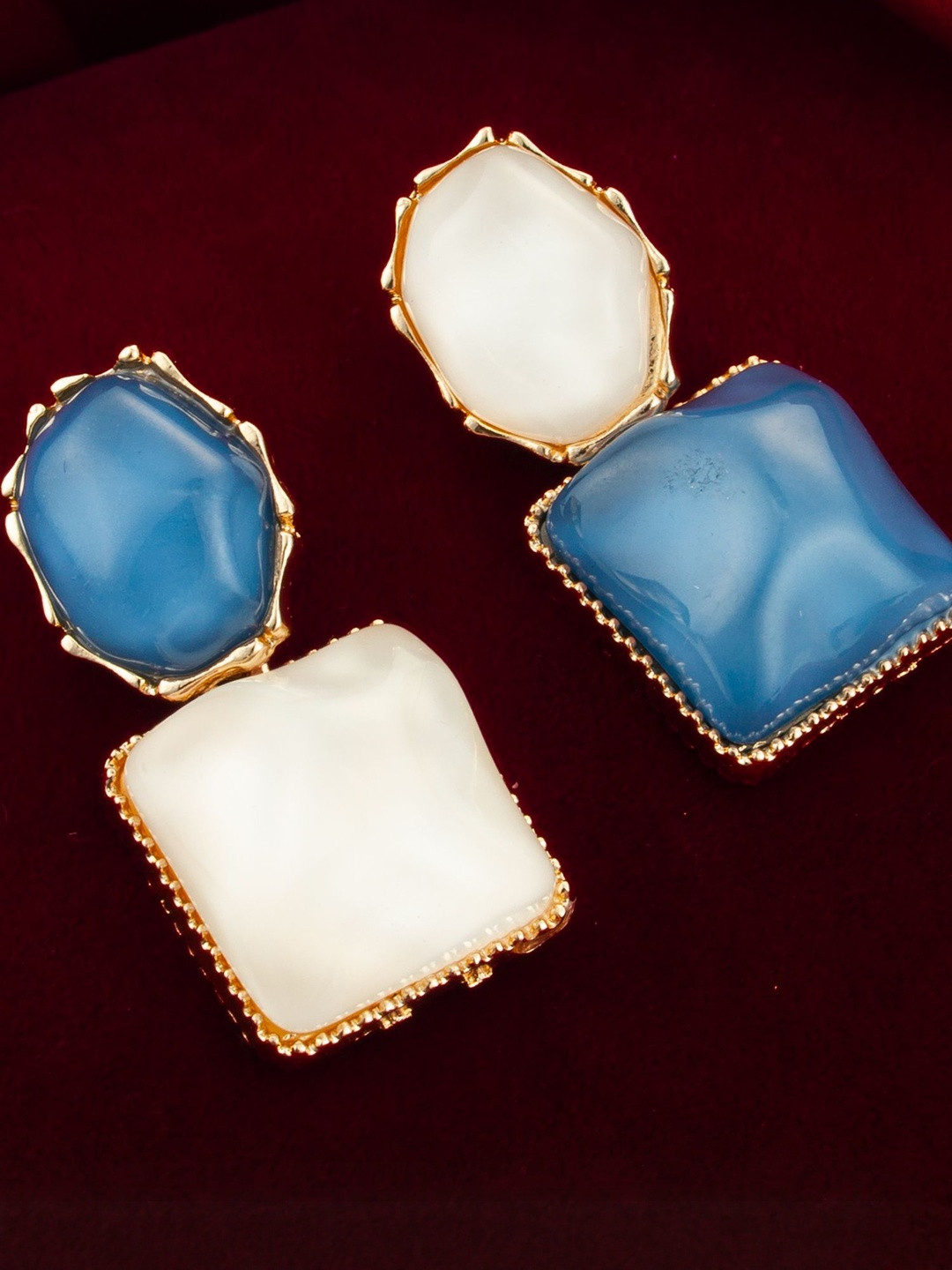 DressBerry Gold-Plated Alloy Kundan Diamond Shaped Earrings