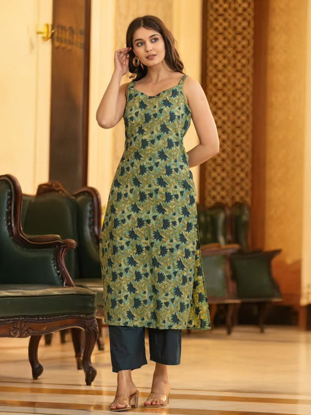 The Realm Green & Navy Blue Floral Printed Pure Cotton Kurti