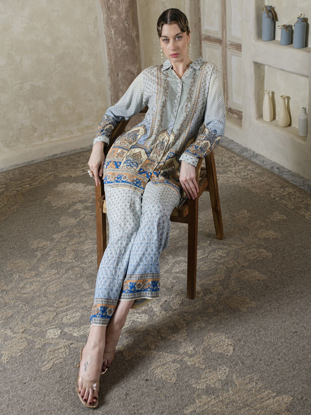 THE BARI Ethnic Motifs Printed Shirt Collar Kurta With Trousers