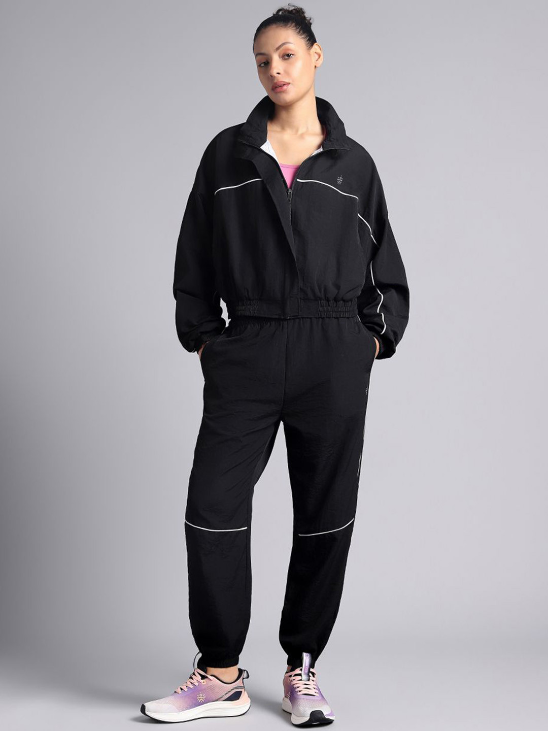 Women Black Sporty Outrun Track Suit