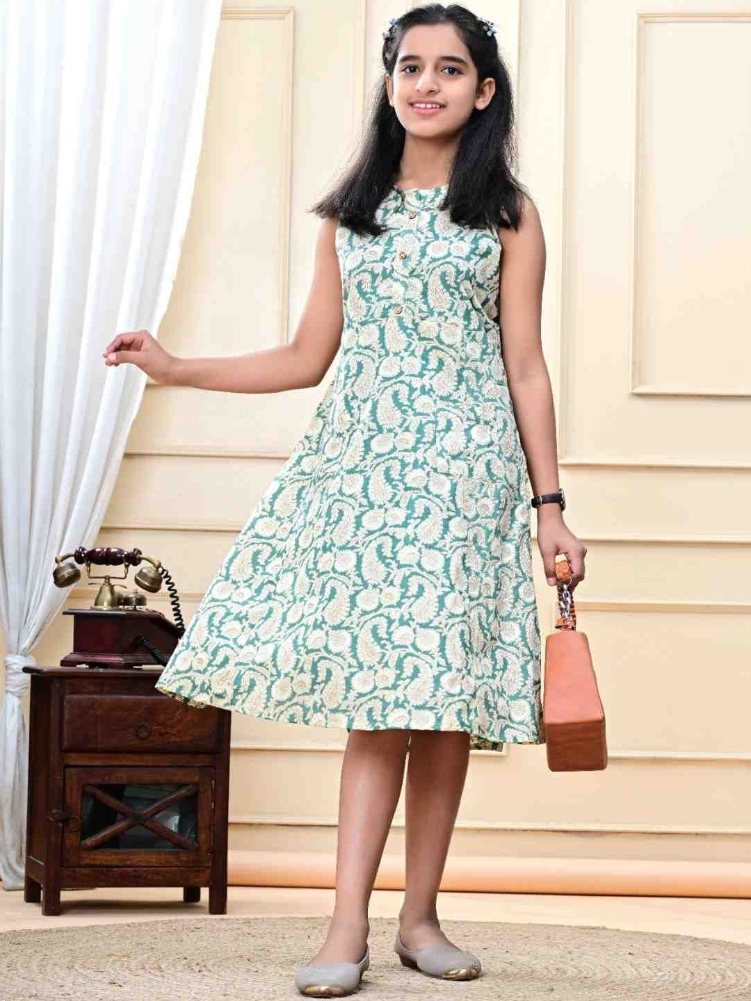 DMP EXPORT Women Floral Print Cotton Sleeveless Kurta