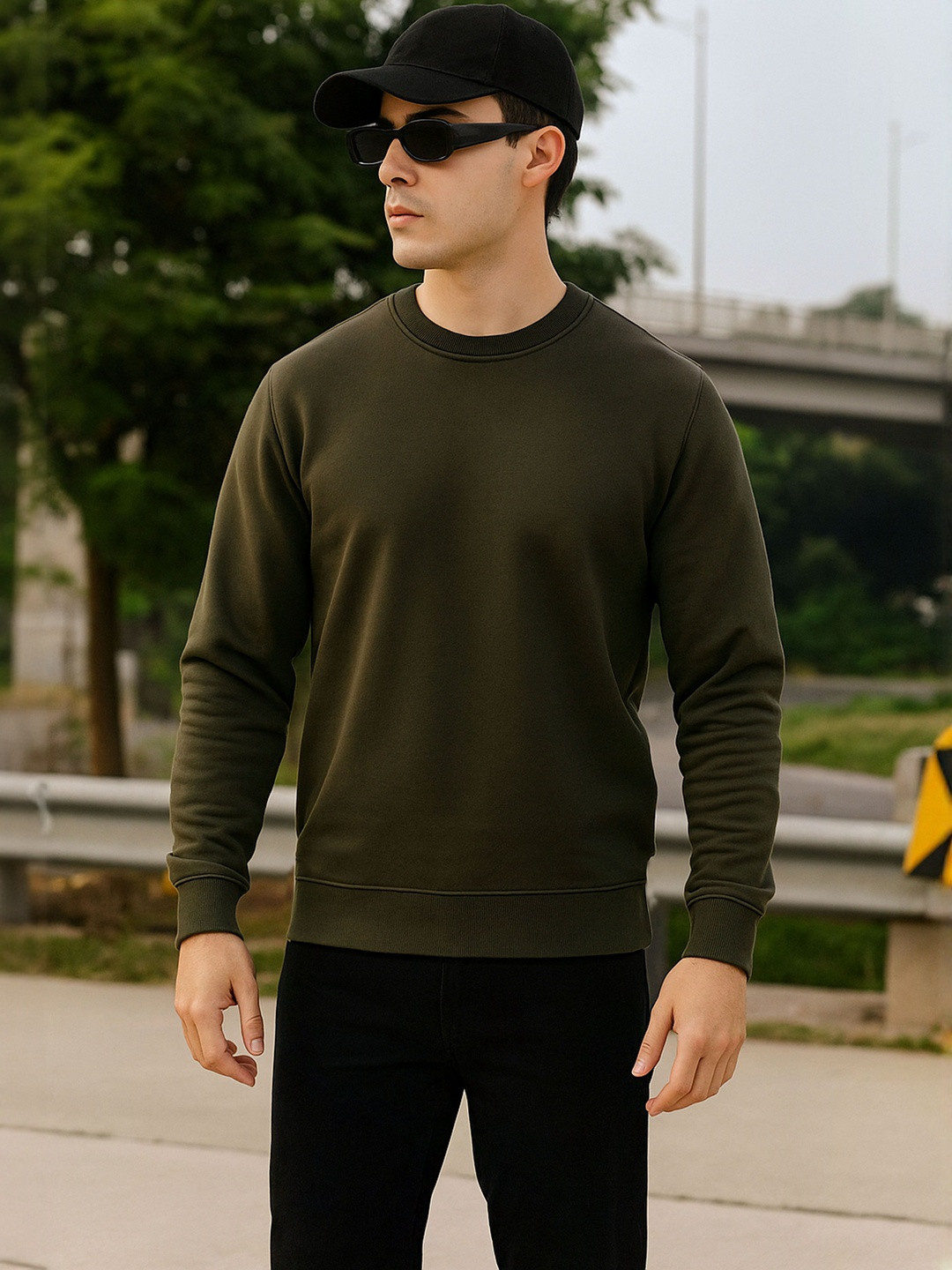 Moda Rapido Men Solid Sweatshirts