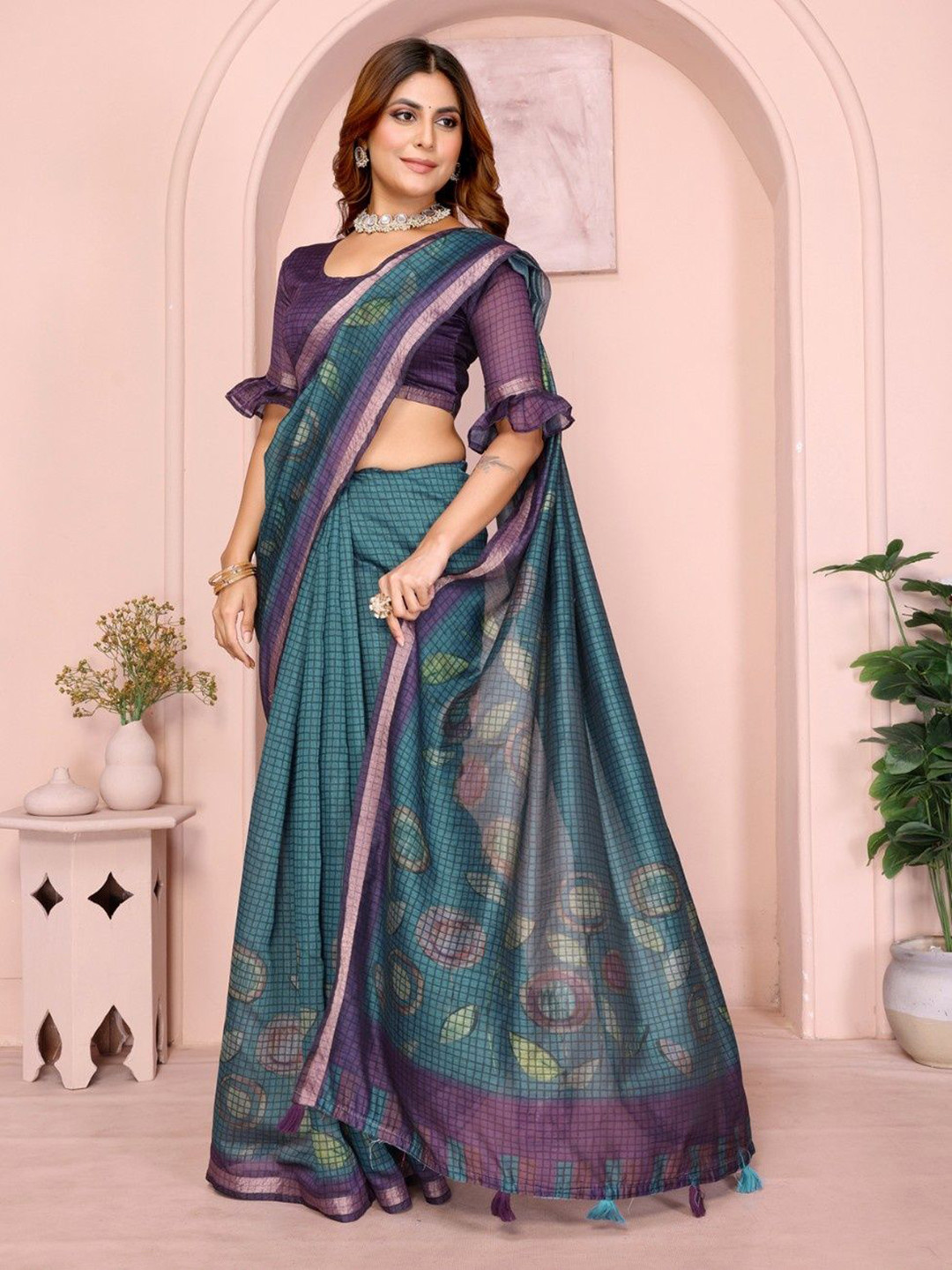 PRISHIL ENTERPRISE Checked Zari Border Chanderi Saree