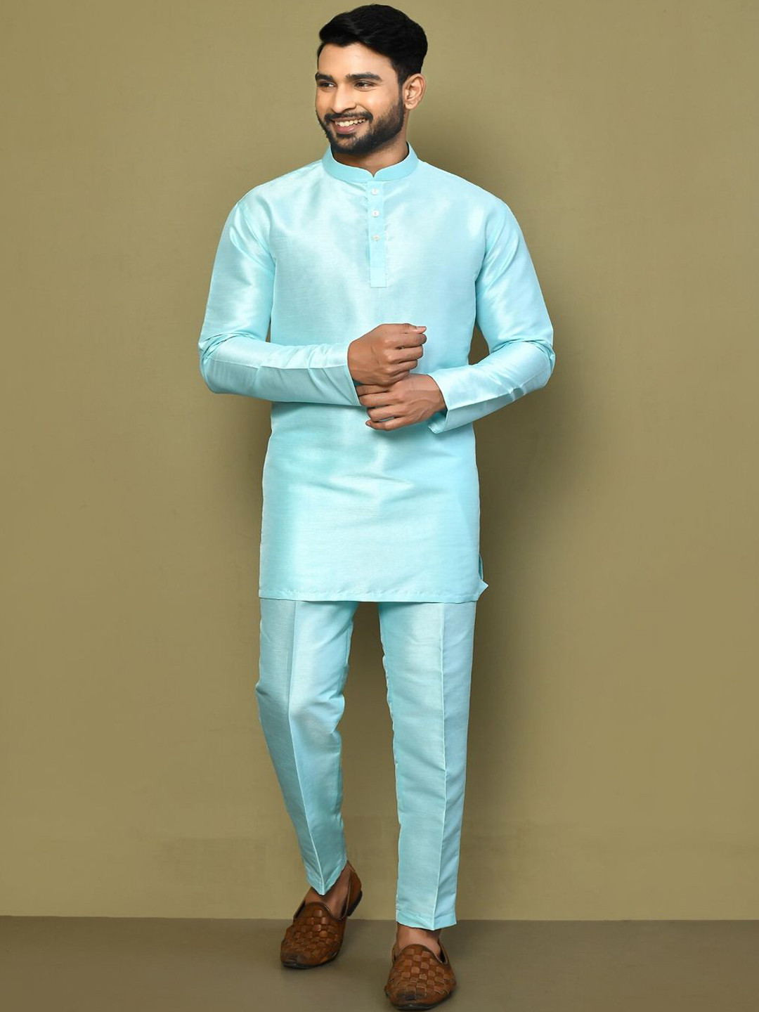 Simaaya Mandarin Collar Short Kurta With Pyjamas