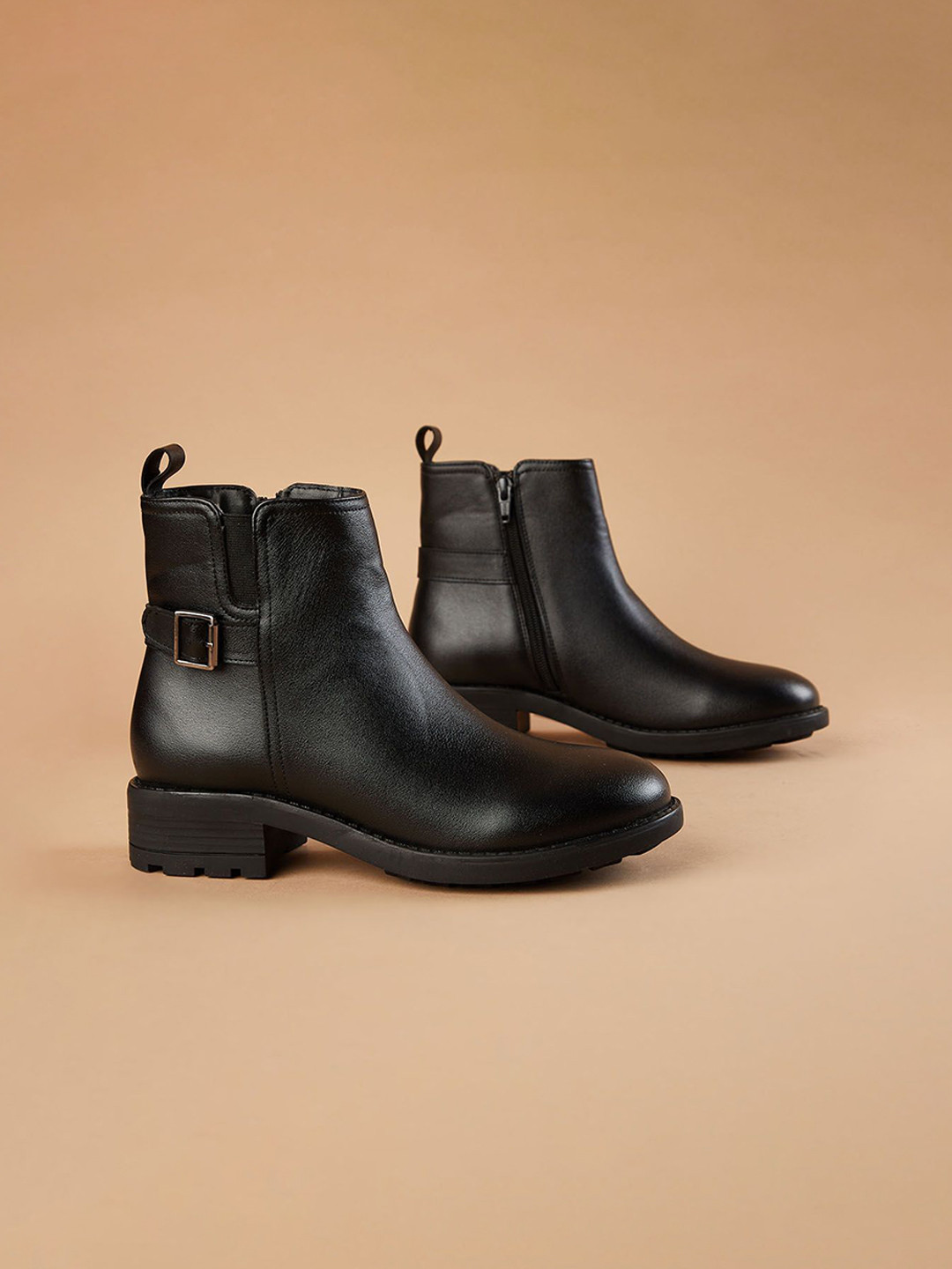 Ginger by Lifestyle Casual Block-Heeled Chelsea Boots