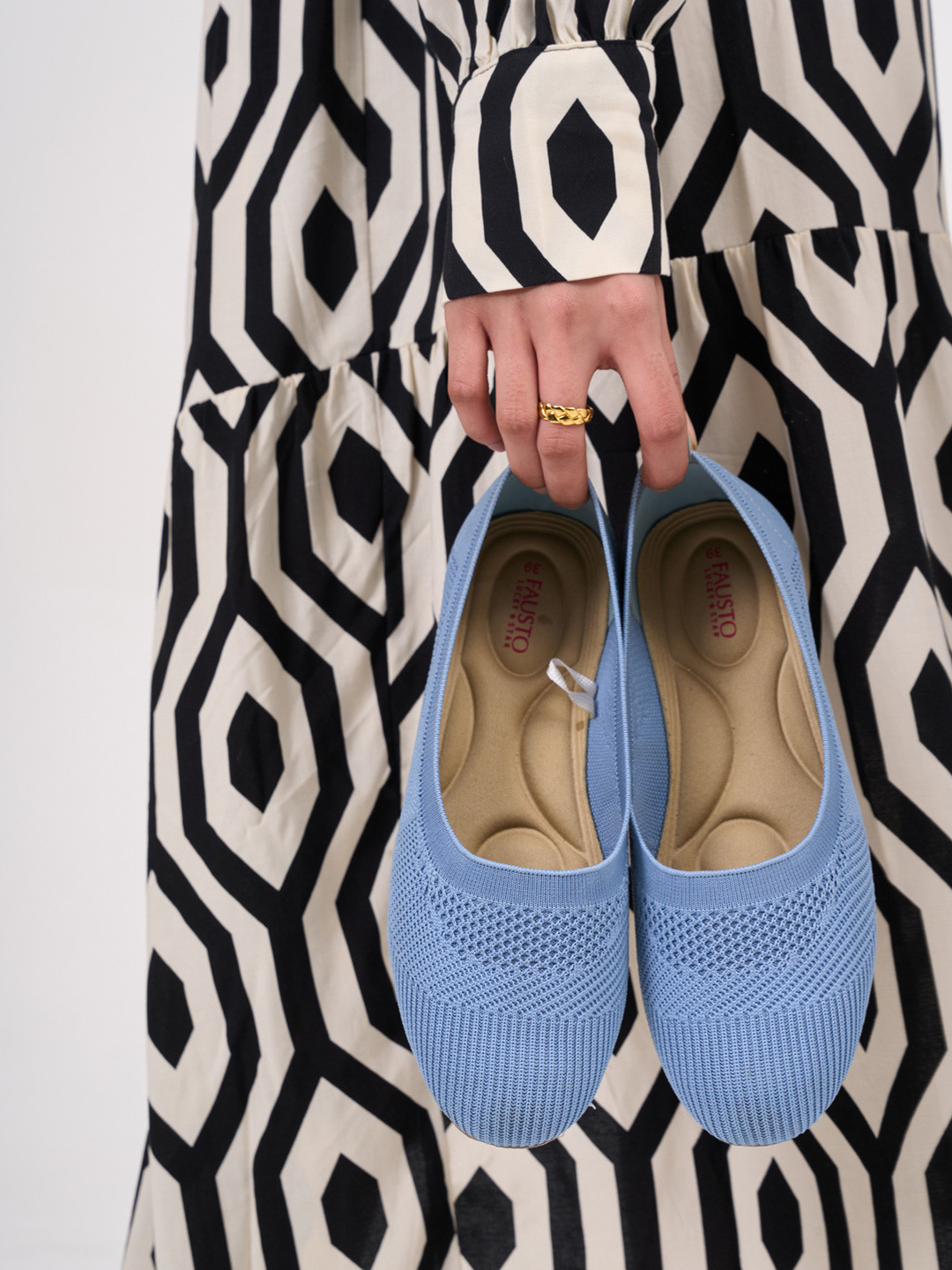 FAUSTO Textured Ballerinas