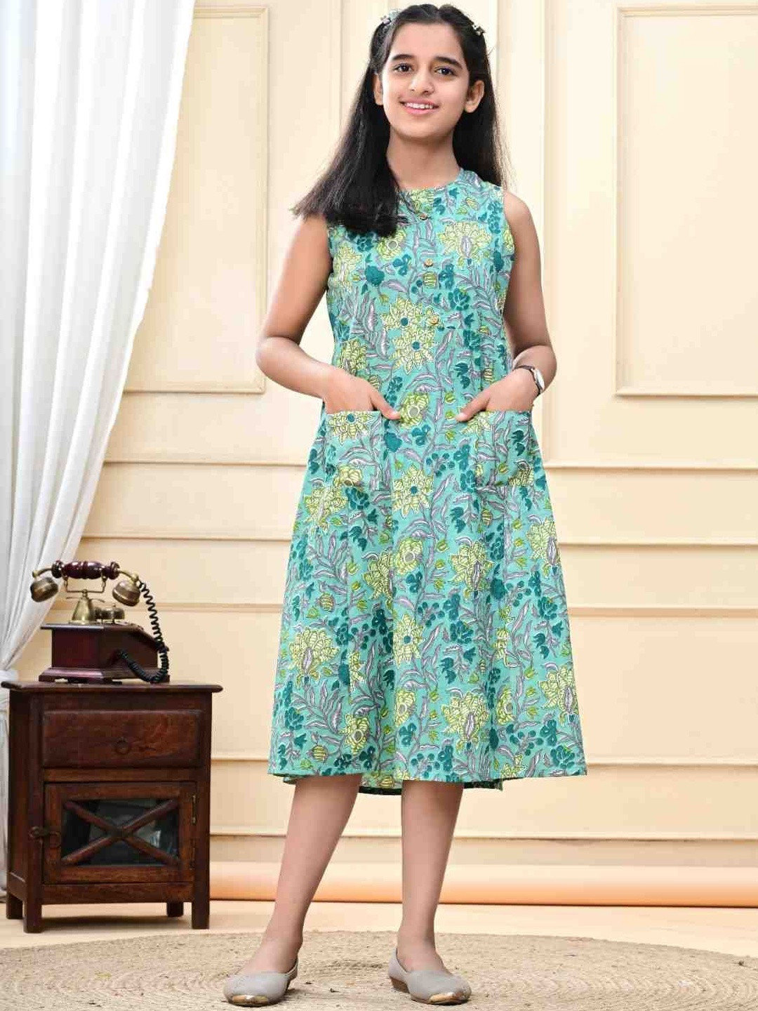 DMP EXPORT Girls Green Floral Print Cotton Handloom Trendy Flared Top