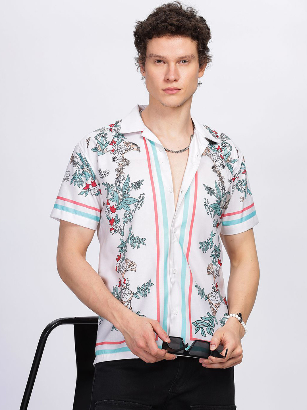 Vestirio Men's White Flower Border Printed Half Sleeve Shirt