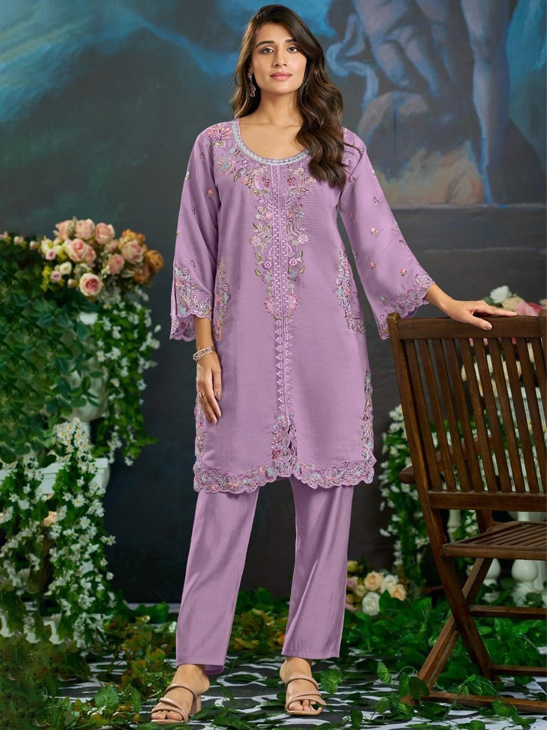 AUTUMN LANE Women Mayuri Mauve Embroidered Kurta Set