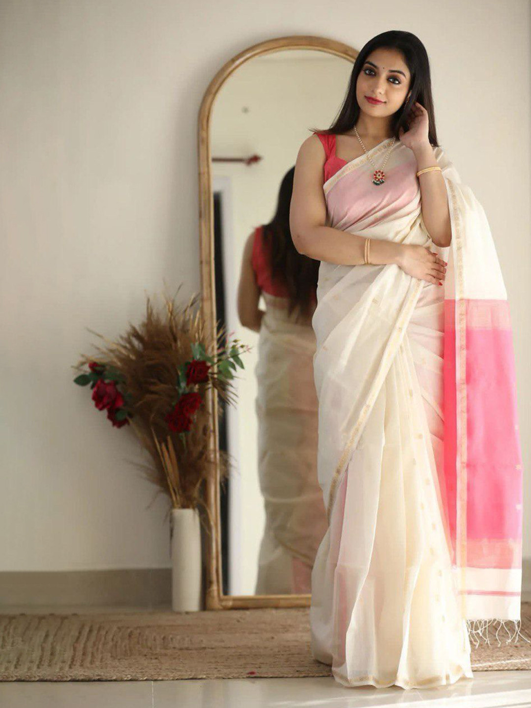 ZILVIRA Solid Zari Saree With Blouse Piece
