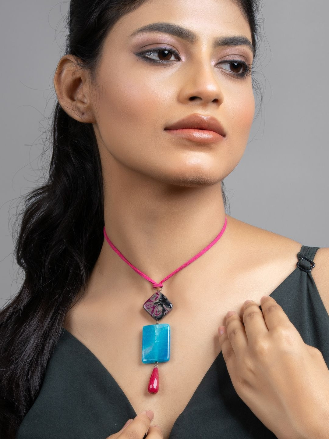 Look and Adorn Women Pink & Blue Onyx Stone Beaded German Silver Necklace