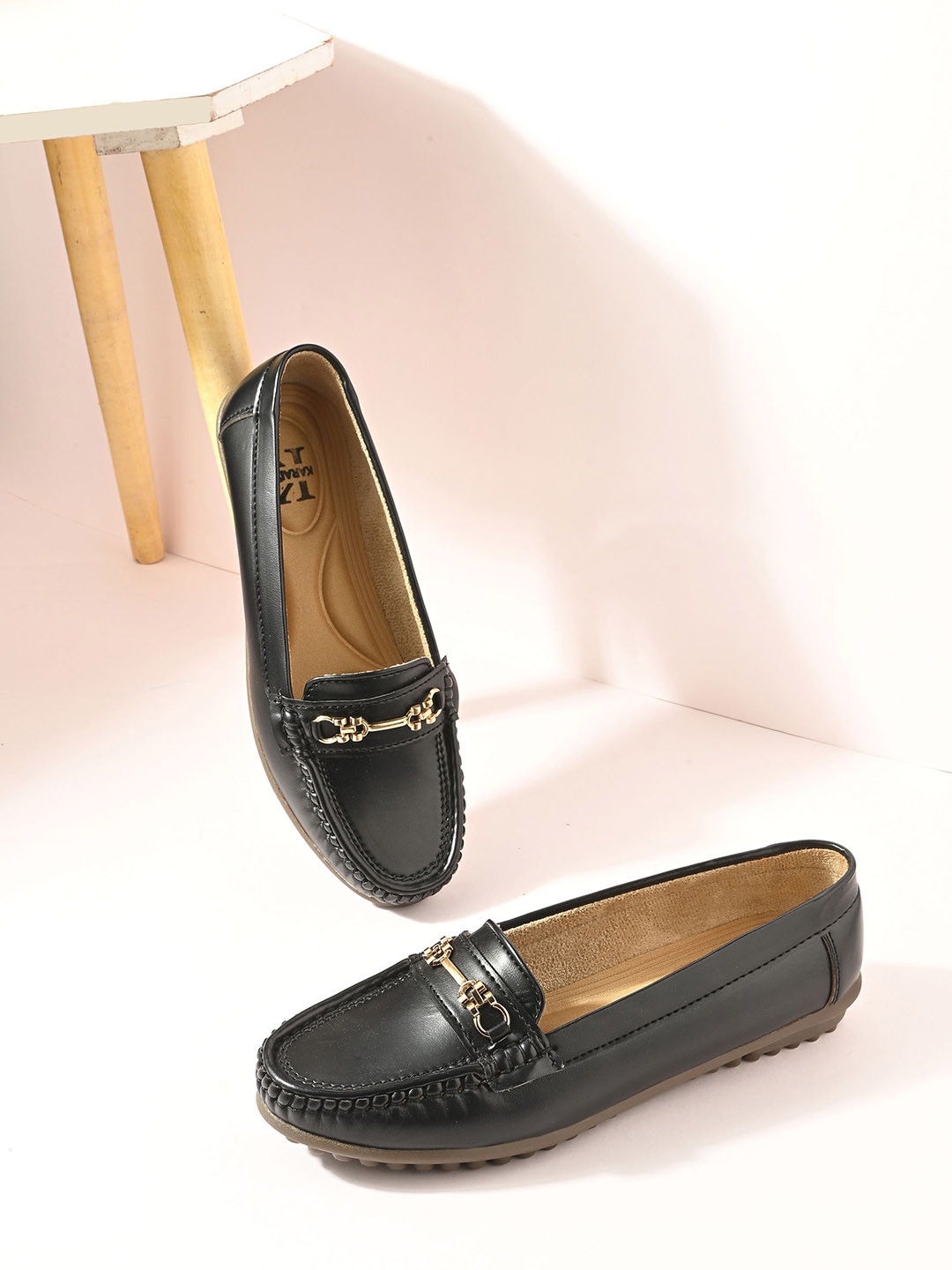 KARADDI Women Comfortable Round Toe Slip-On Loafers