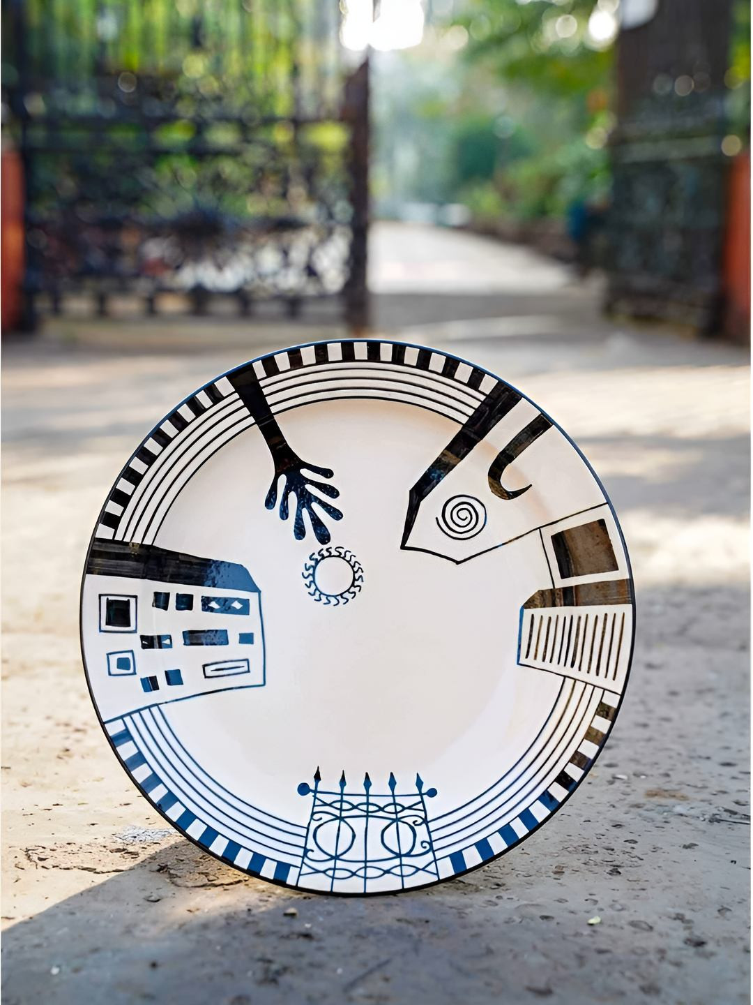 FREEDOM TREE Black & White Ceramic Dishwasher and Microwave Safe Food Platter