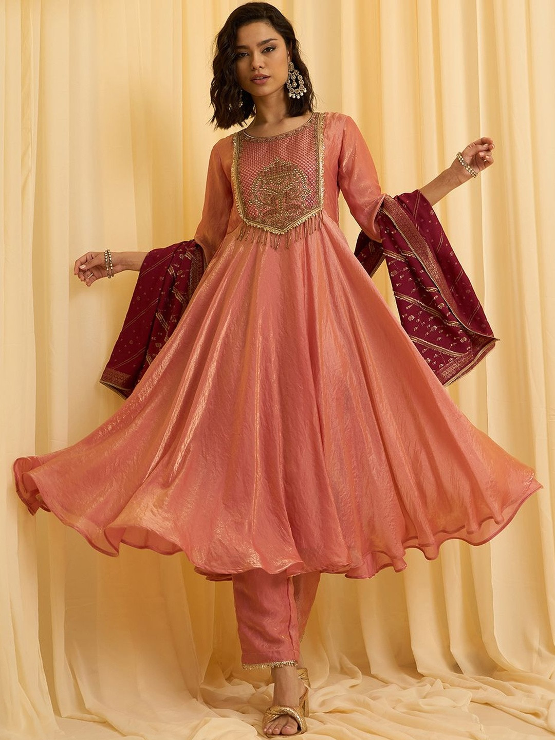 CHHAAP Peach Embroidered Silk Kurta Set With Jacquard Dupatta