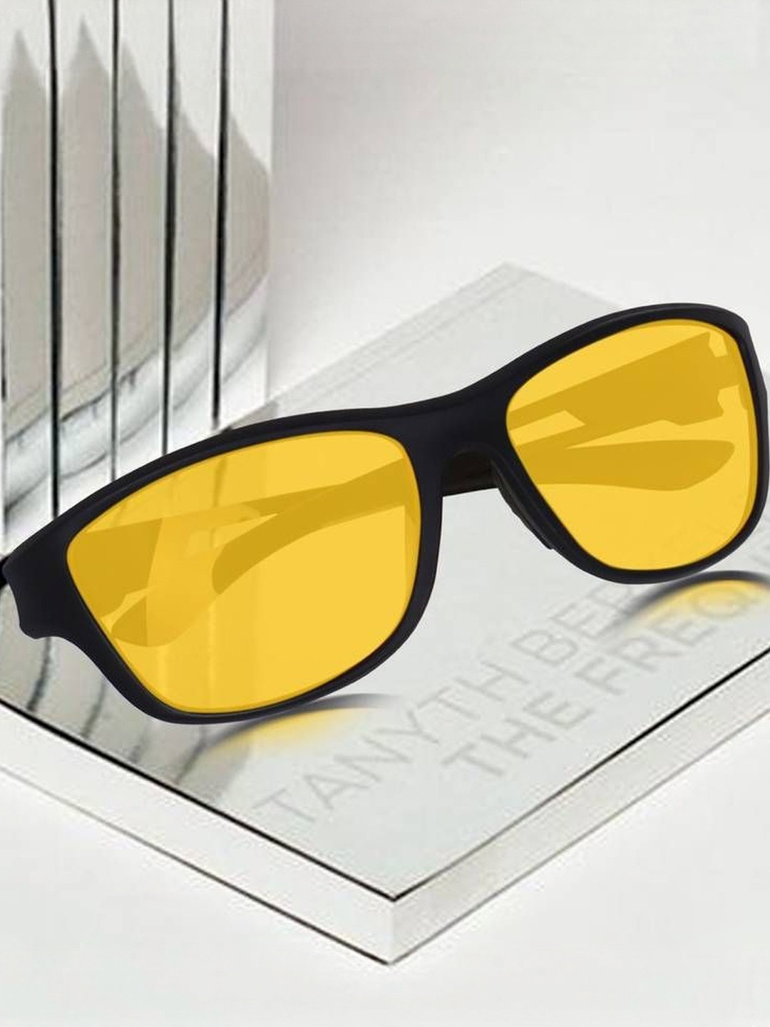 Arzonai Unisex Black And Yellow Frame Plastic Full Rim UV Protected Lens Casual Sunglasses