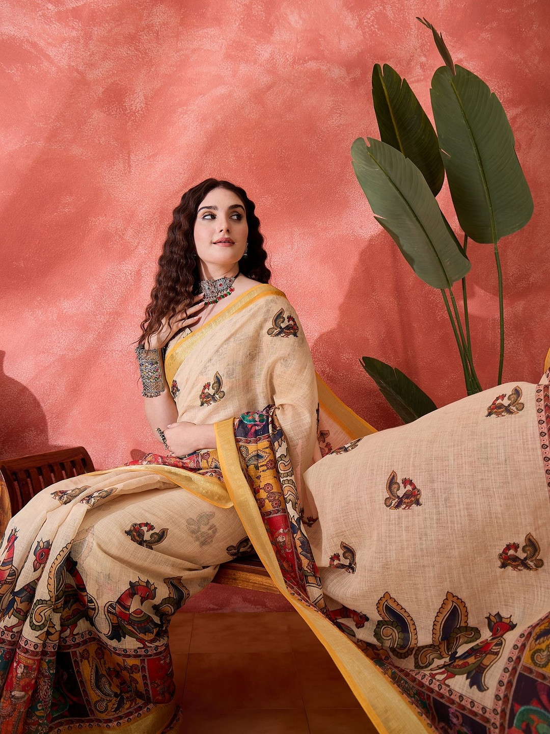 Suha Ethnic Motifs Handloom Saree