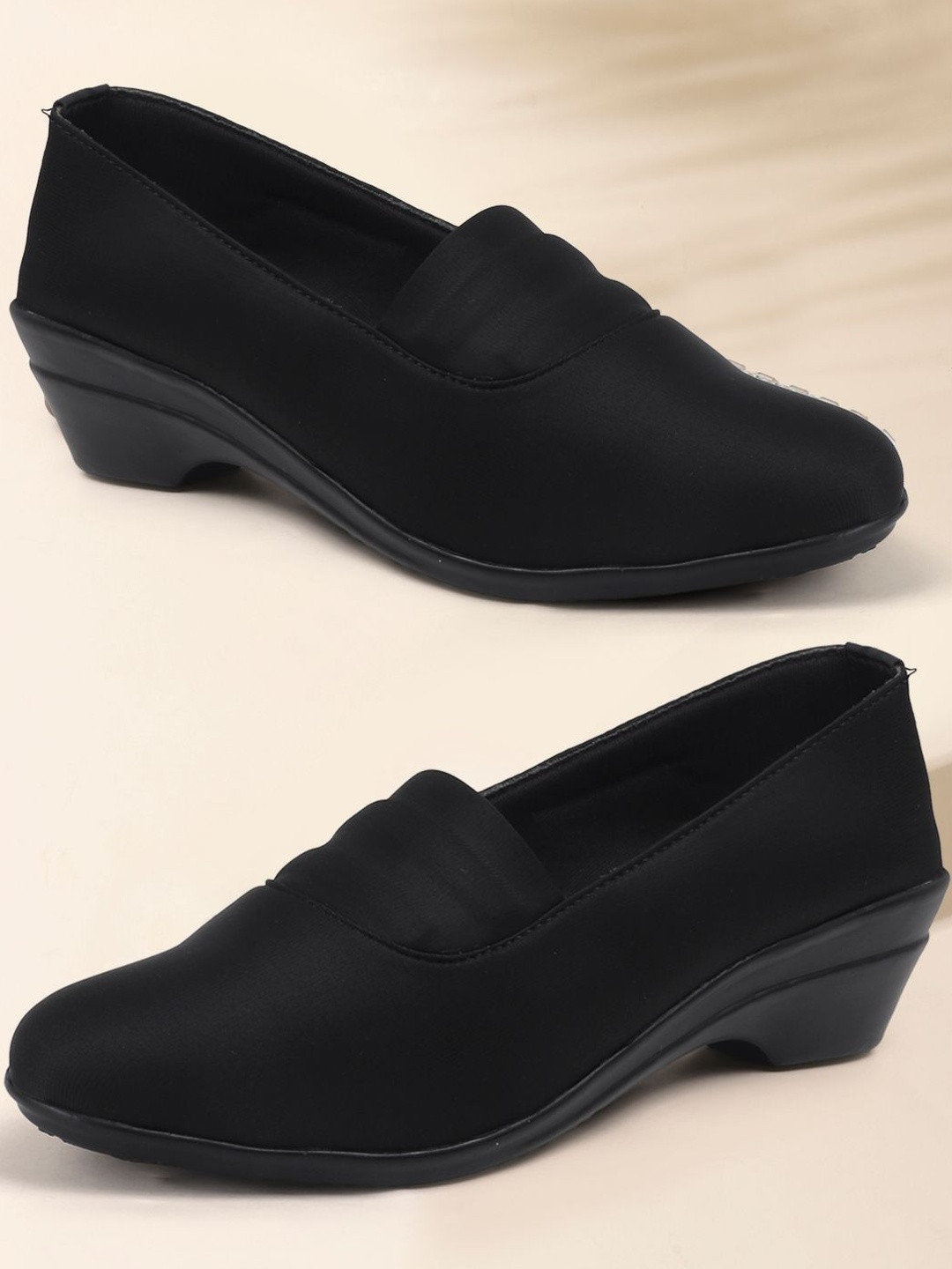 Denill Women Black Slip-On Matte Finish Bellies