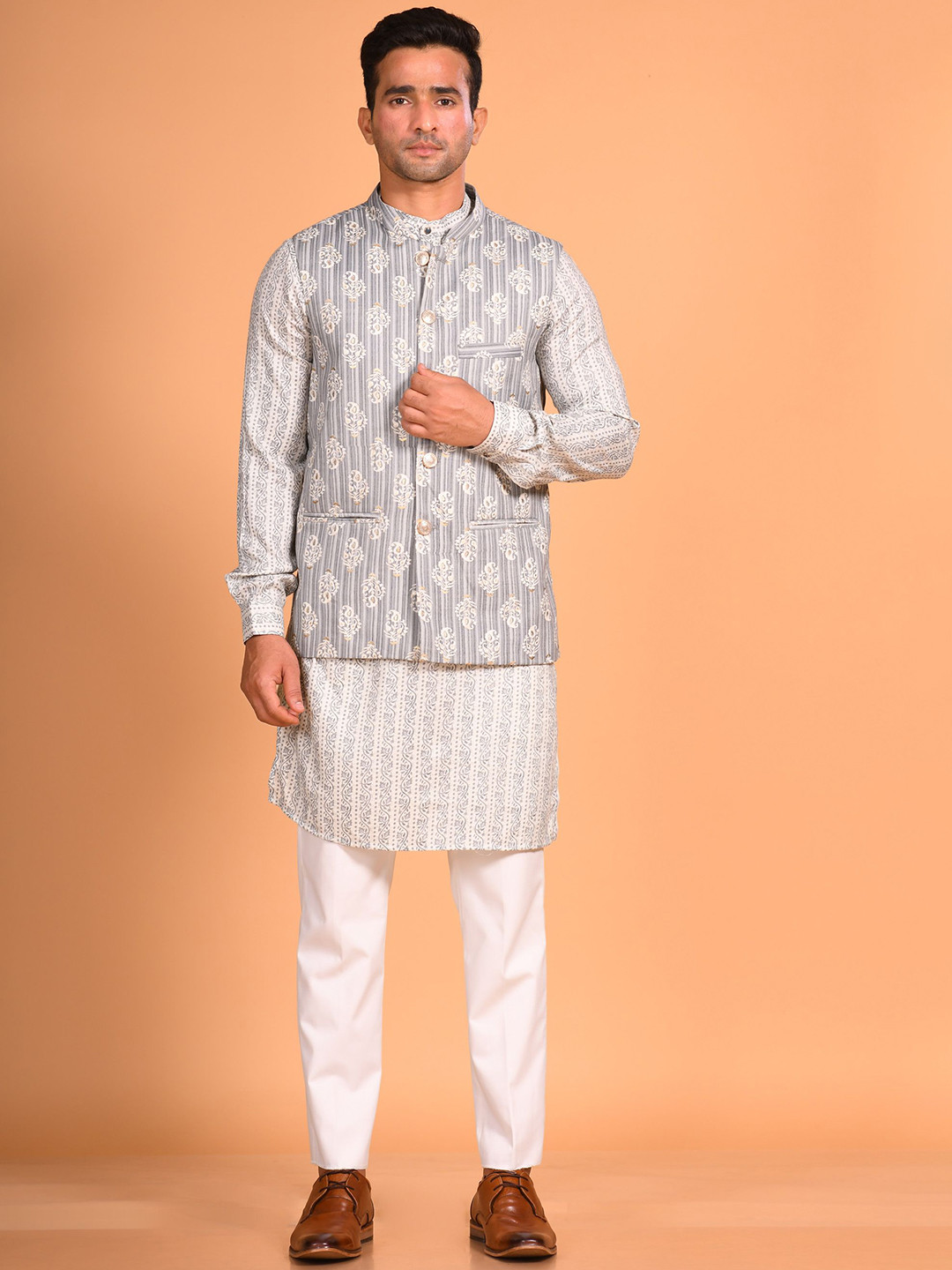 EKYAA Men Ethnic Motifs Printed Pure Cotton Kurta & Trousers with Nehru Jacket