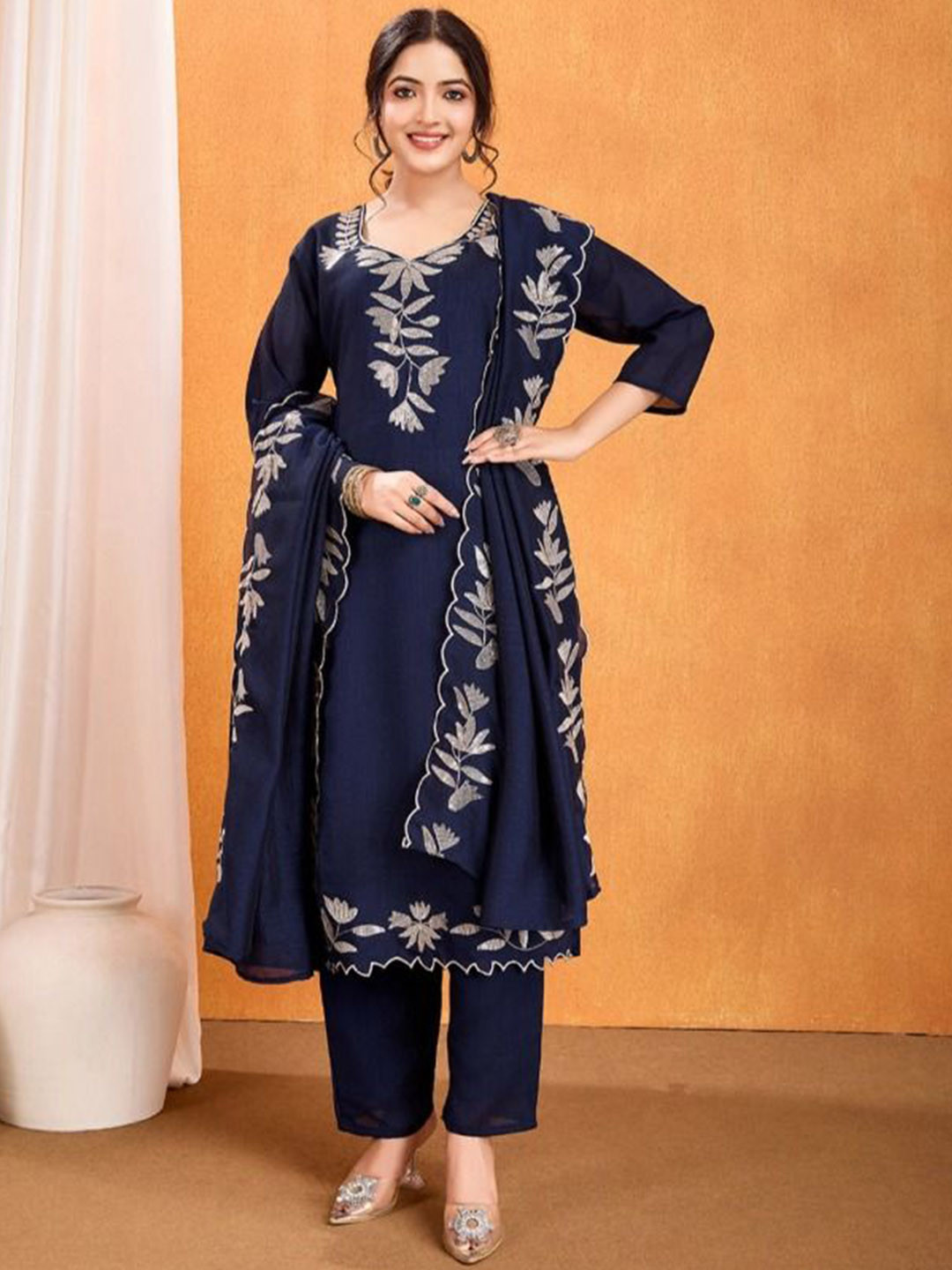 JJ Handloom Women Floral Embroidered Pure Silk Kurta With Trousers & Dupatta Kurta Sets