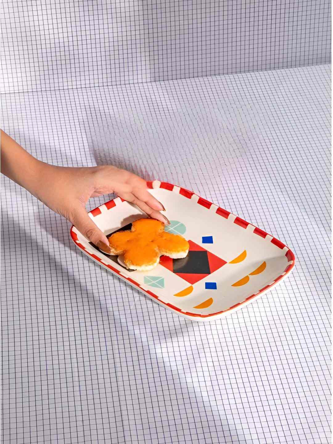 FREEDOM TREE White & Red Circle Of Joyee Decal Printed Ceramic Serving Tray