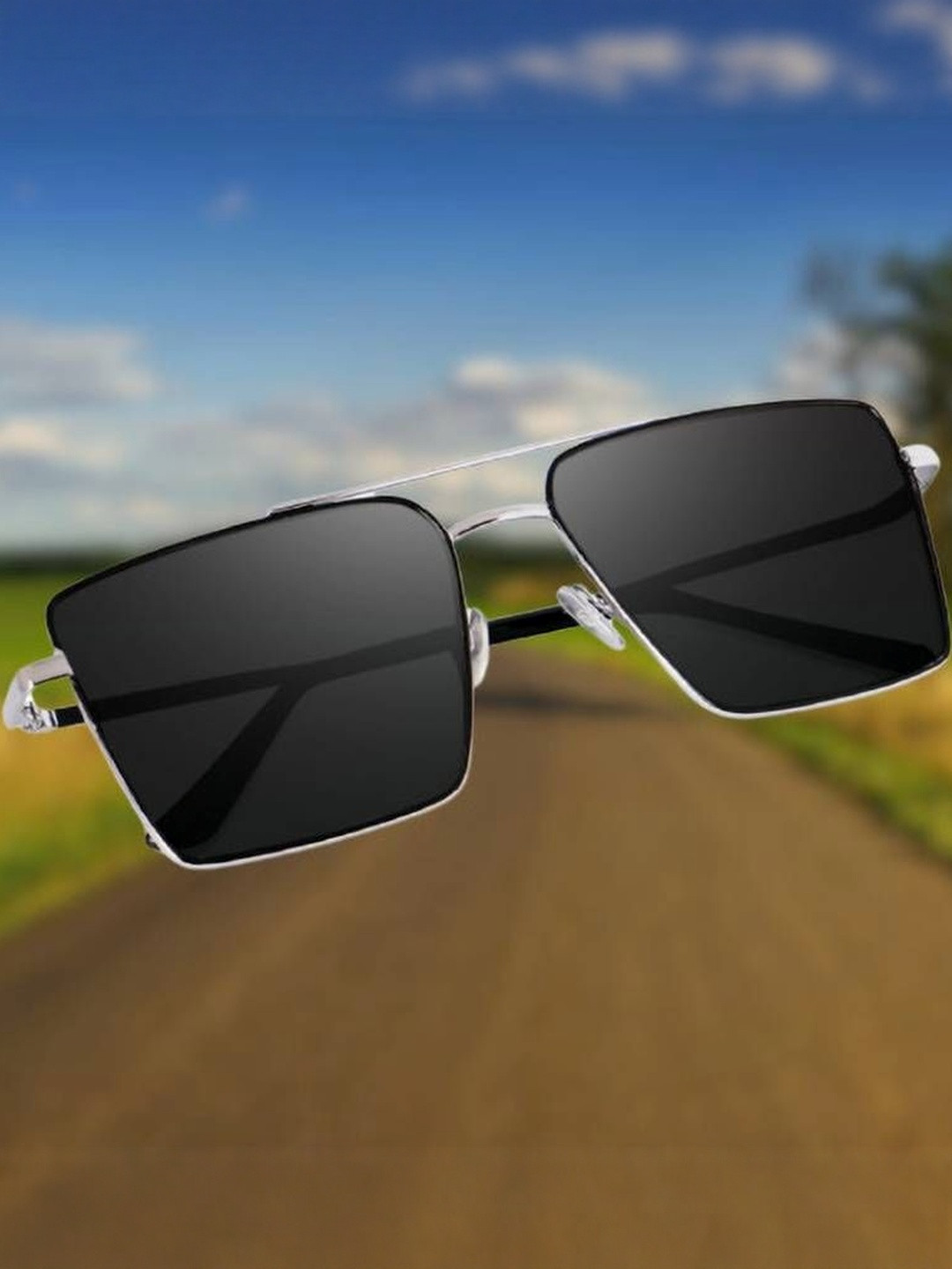 Arzonai Unisex Black Lens & Silver-Toned Wayfarer Sunglasses with UV Protected Lens