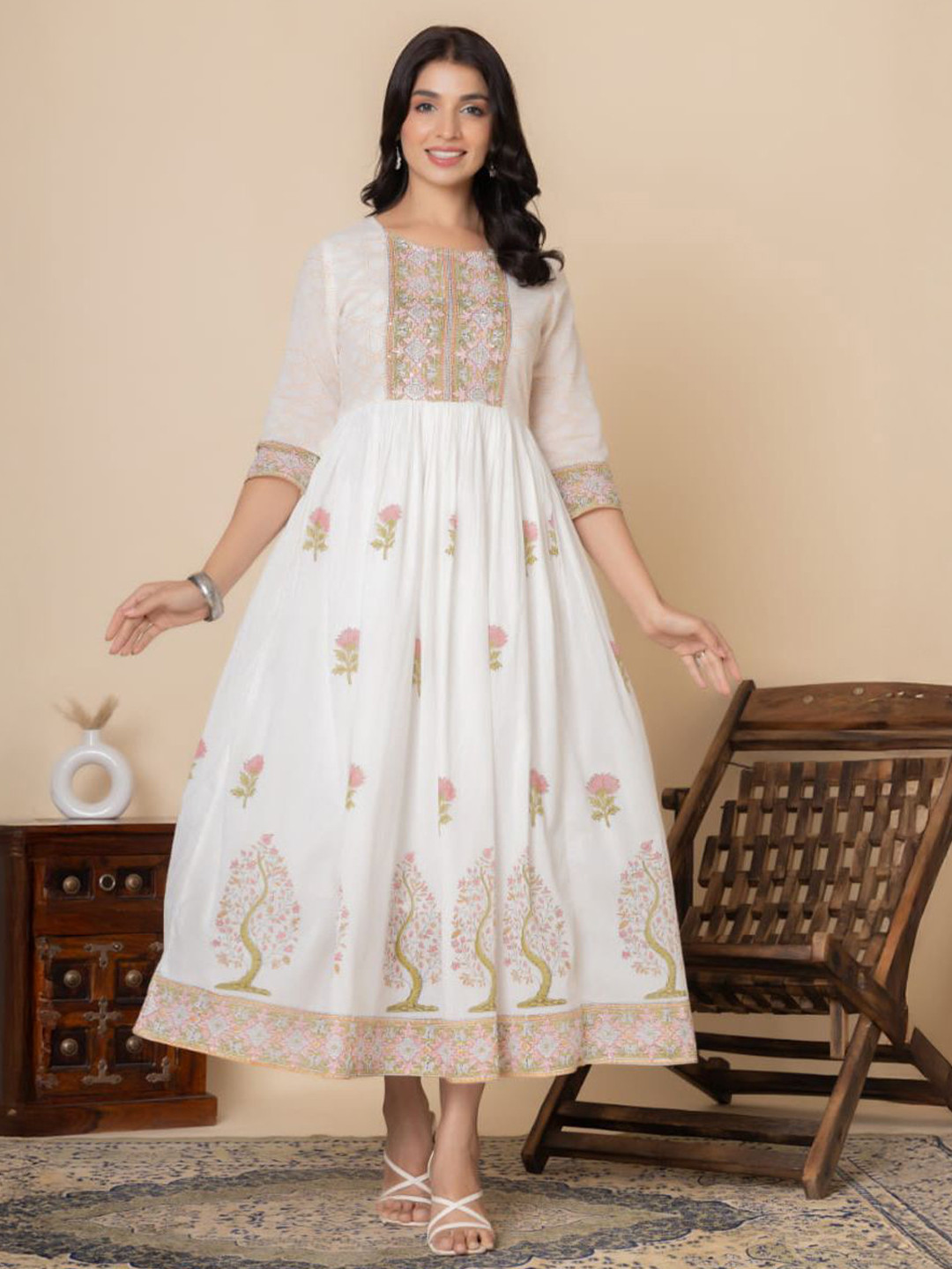 The Realm Women Floral Embroidered Cotton Anarkali Kurti