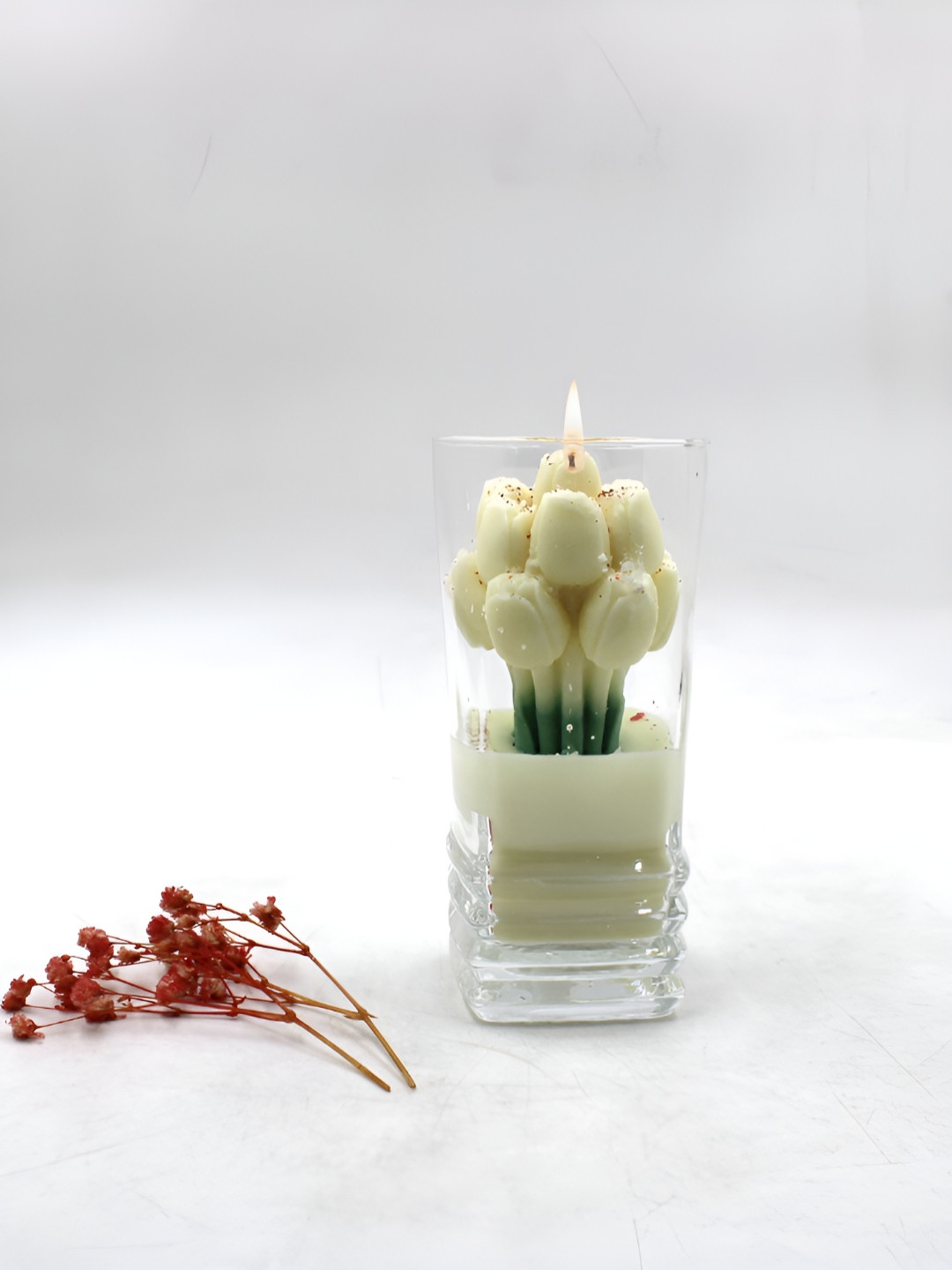 RANDOM Cream-Coloured & Transparent Tulip Bouquet in Glass Lily-Fragrant Soy Wax Candle