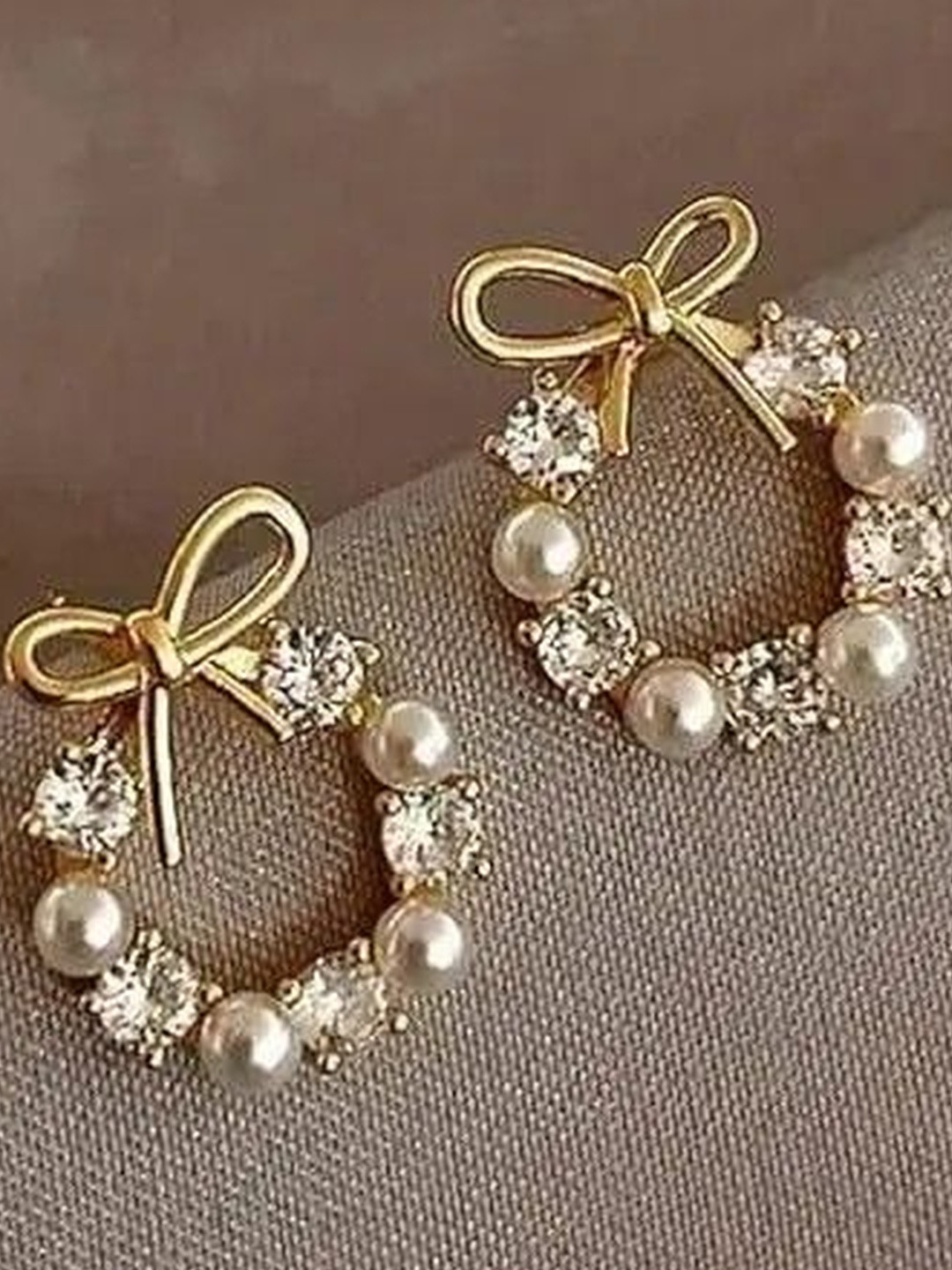 Nellist Gold-Plated Artificial Stones Studded And Pearls Beaded Bow Studs