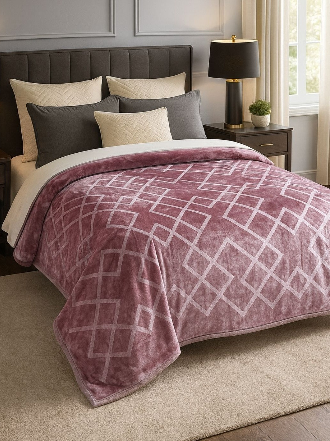 Signature Mauve 600 GSM Geometric Mild Winter Lightweight Double Bed Blanket
