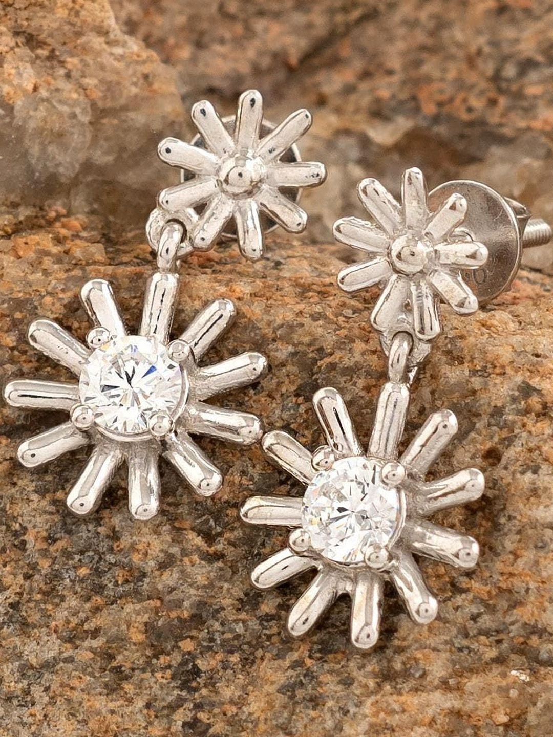 AMONROO 925 Sterling Silver Rhodium-Plated Sunburst Floral Shaped Cubic Zirconia Studs