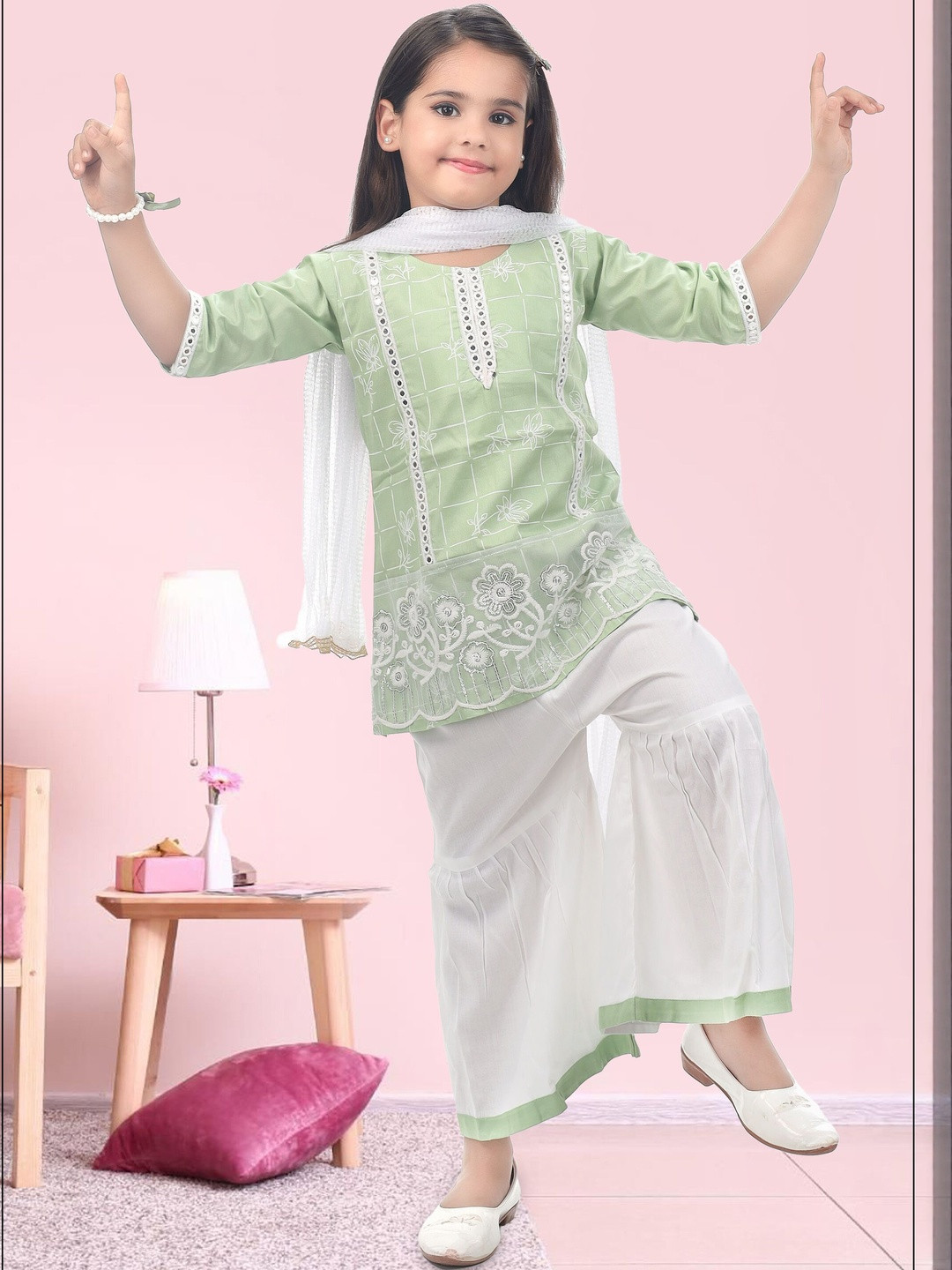 Smuktar garments Kids Embroidered Pure Cotton Kurta & Palazzos With Dupatta